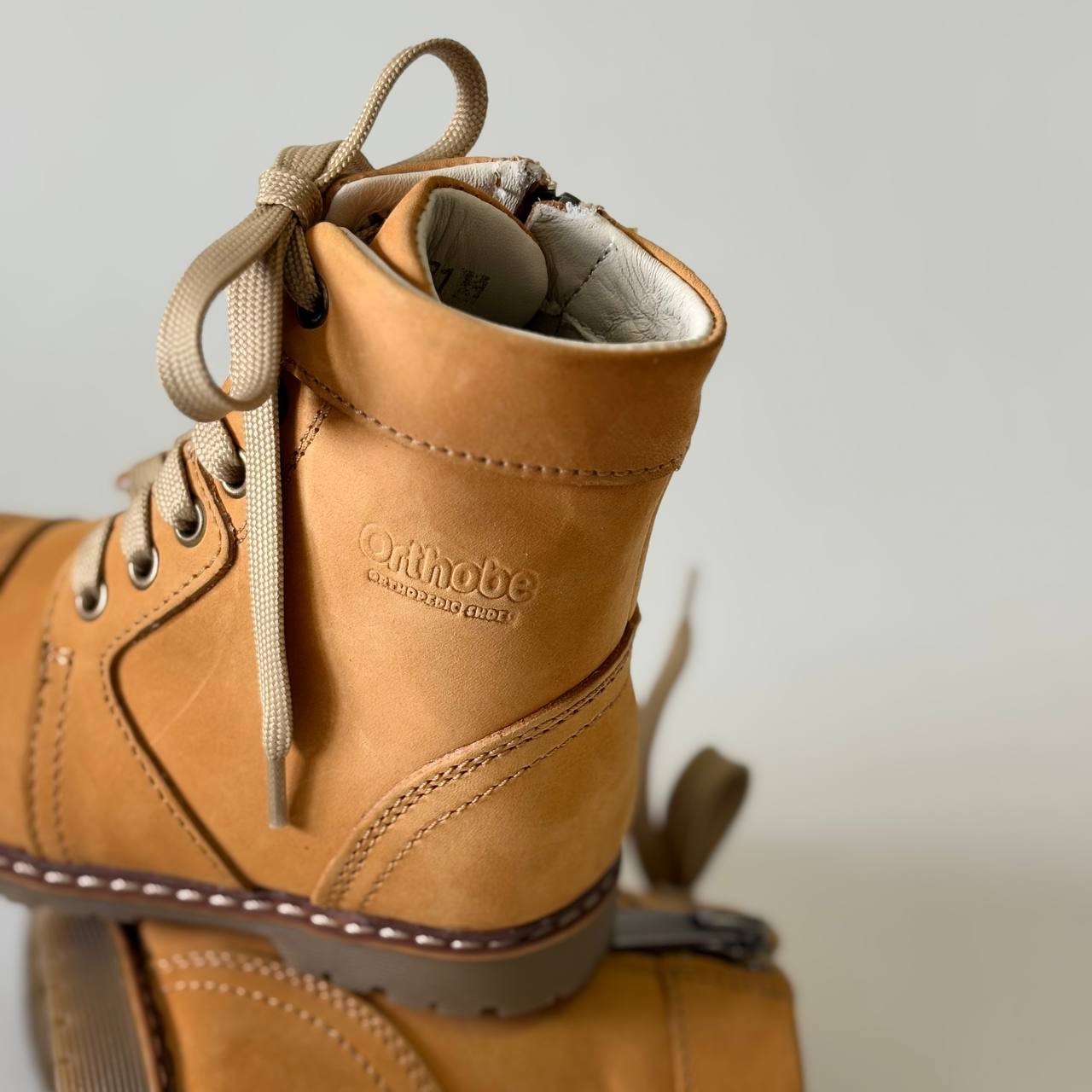 Kids Camel Yellow Nubuck Leather Boots–Size EU 23 (US 6.5 / UK 6 / AU 6.5, 15 sm
