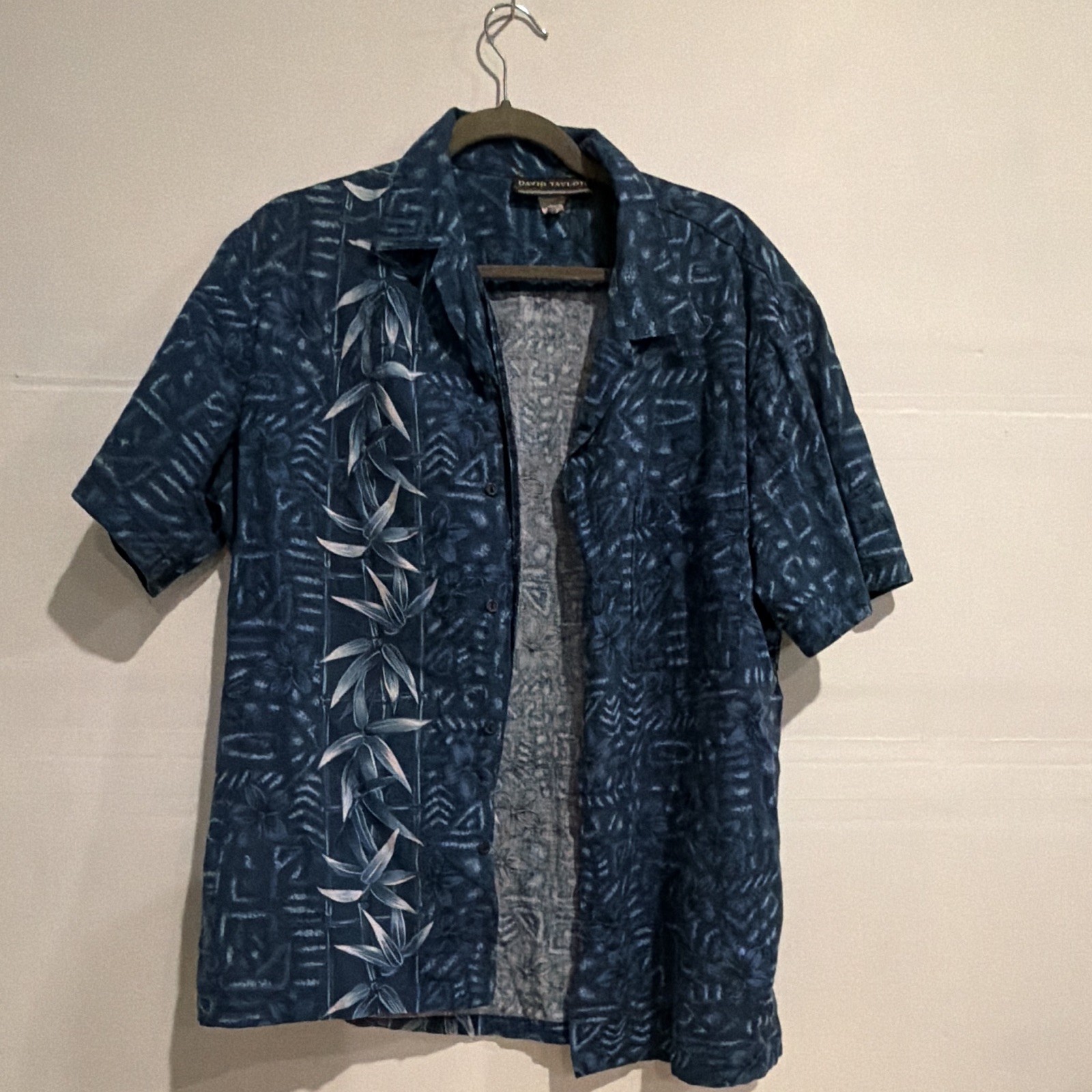 David Taylor Men’s L Hawaiian Tropical Floral Short Sleeve Cotton Button-Up Blue