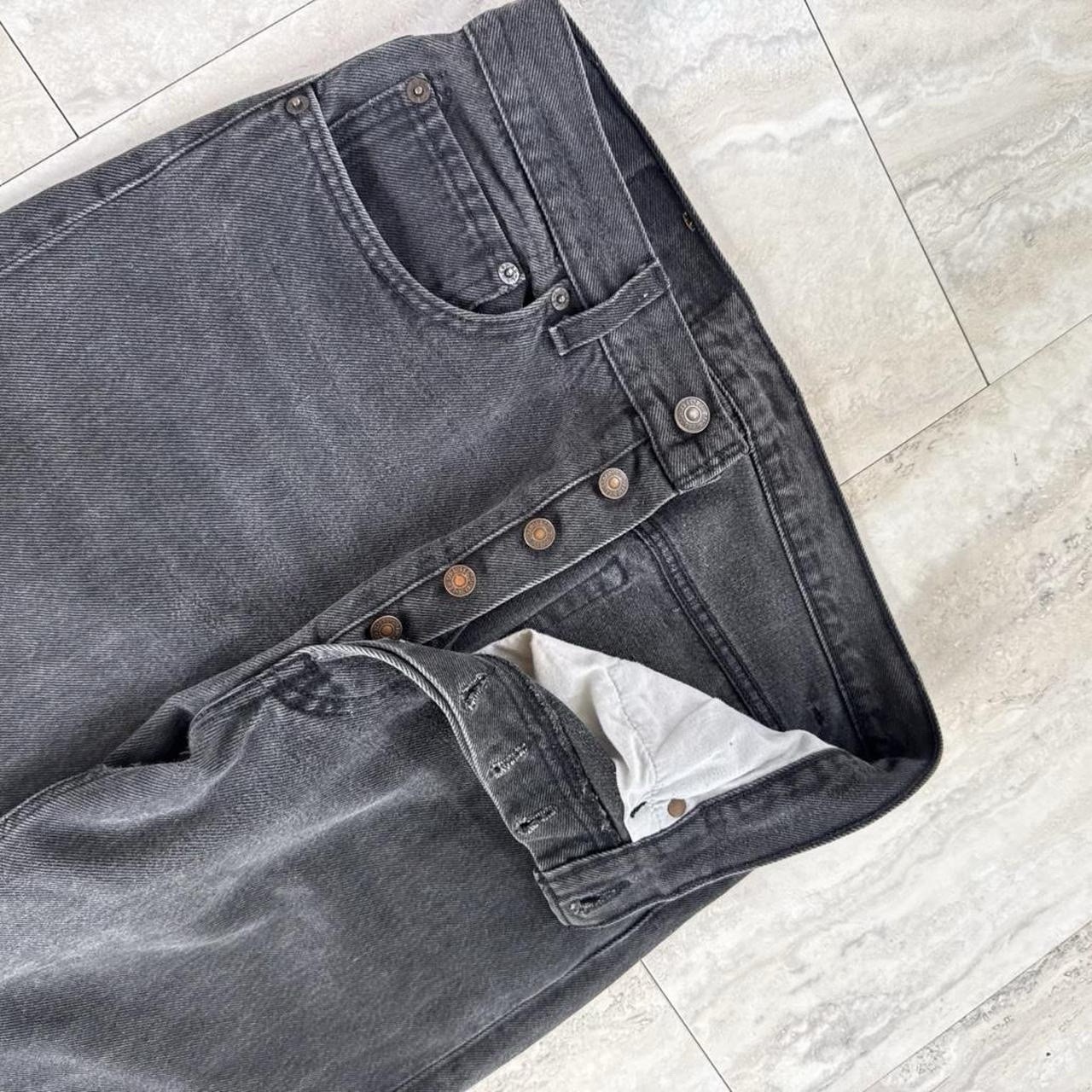 VTG 1995 Levi’s 501 Button Fly Made in USA Relaxed Straight Fit Black Denim Jean