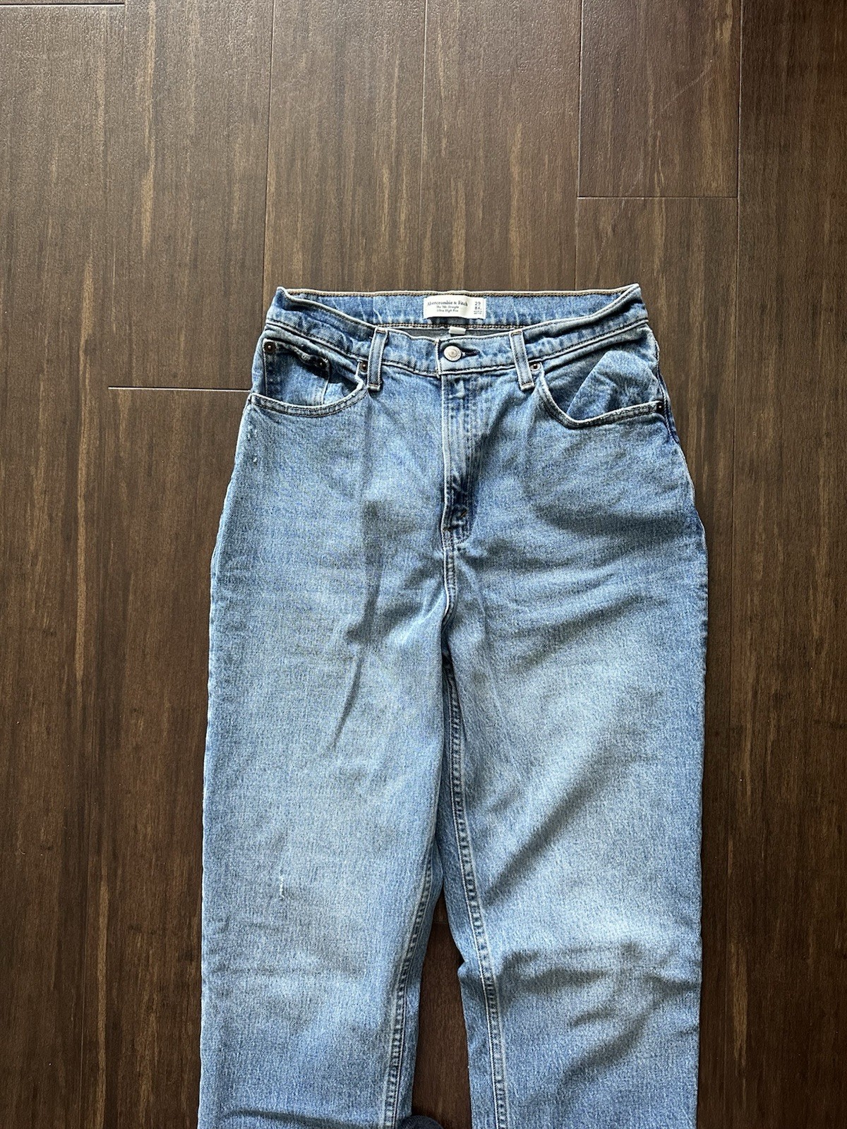 Abercrombie & Fitch Women’s 90s Straight Ultra High Rise Blue Light Wash Jeans