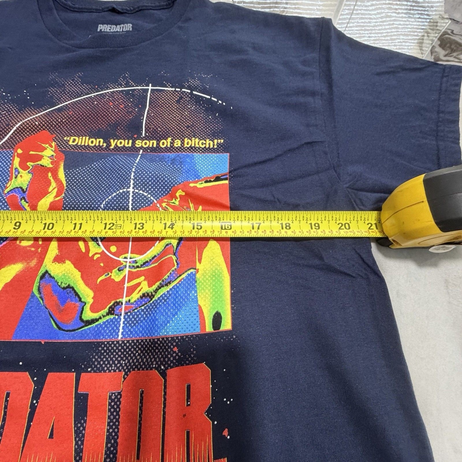 Predator T-Shirt Loot Crate Exclusive Dillon Handshake Thermal Vision Size L
