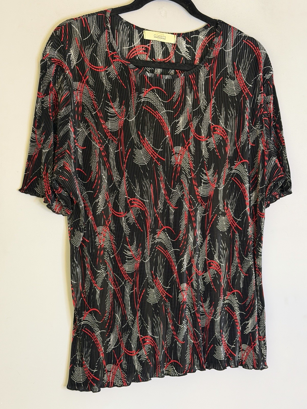 Classics Women’s Pleated Blouse Top Black Red White Abstract Print Size 20 22