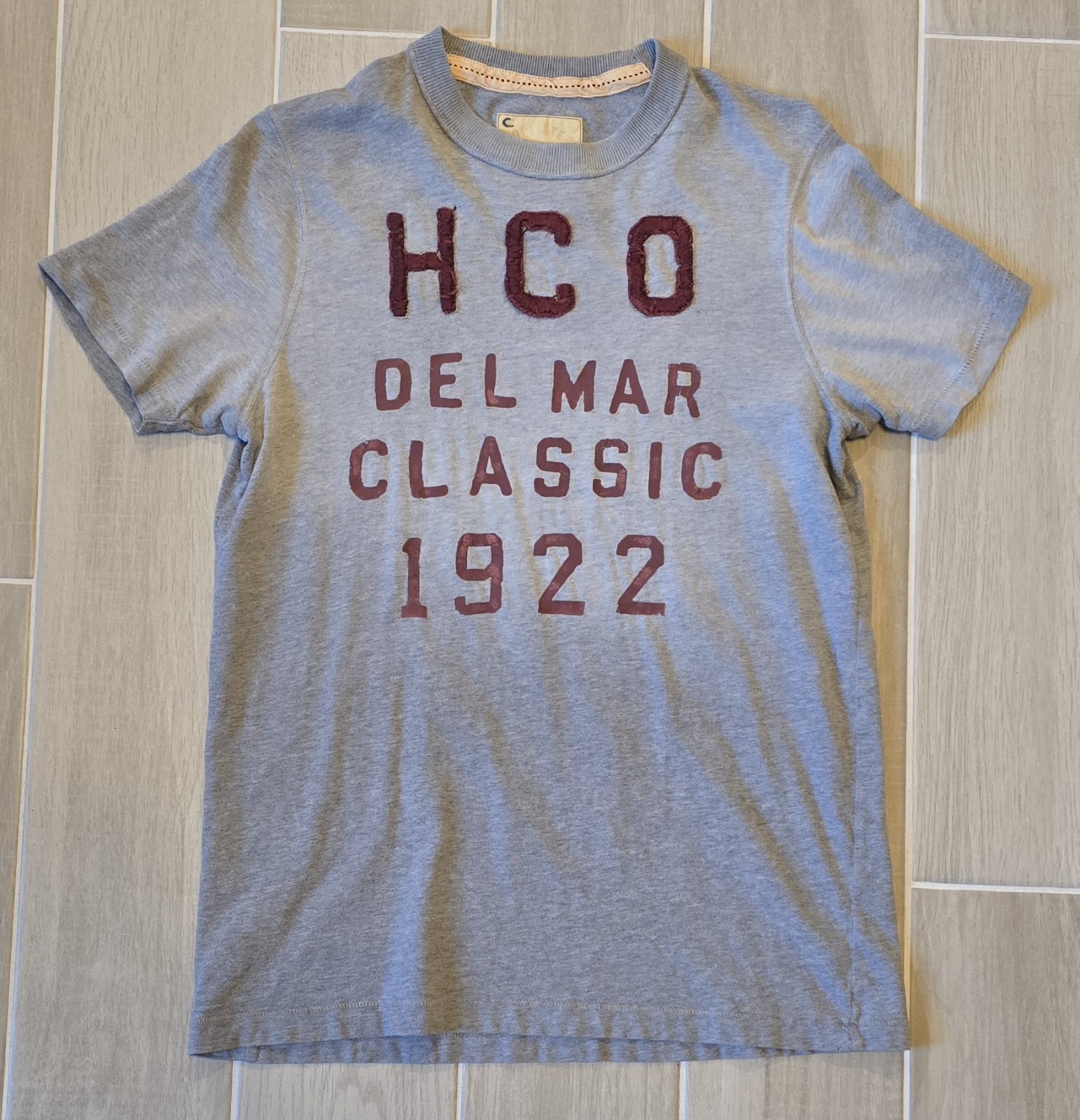 Y2K Hollister Shirt Size Medium Gray Embroidered Beach Summer Tee Skate Surf