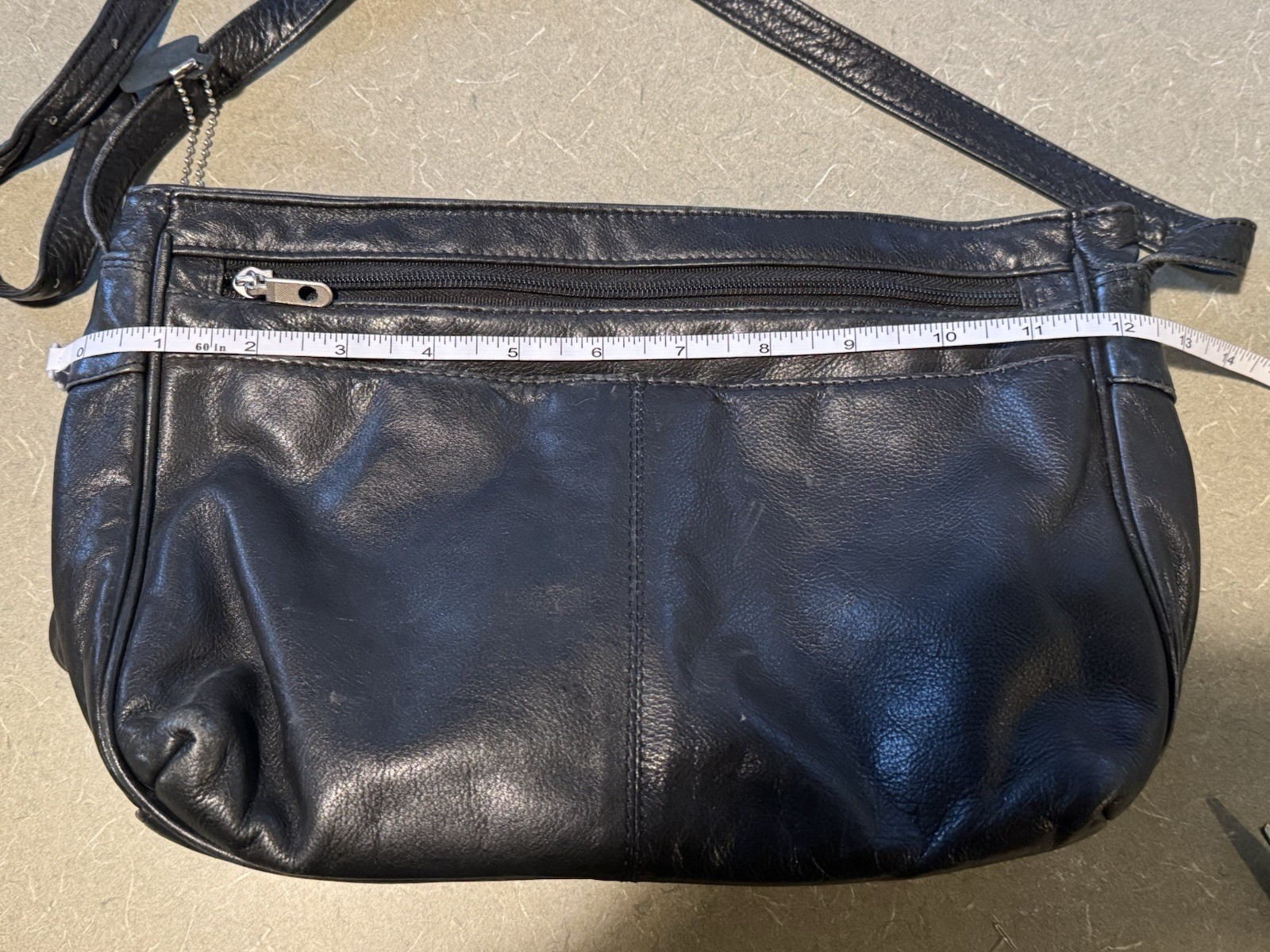 Wilsons Black Leather Shoulder Bag Buckle Accent Zipper Outer Pockets Classic