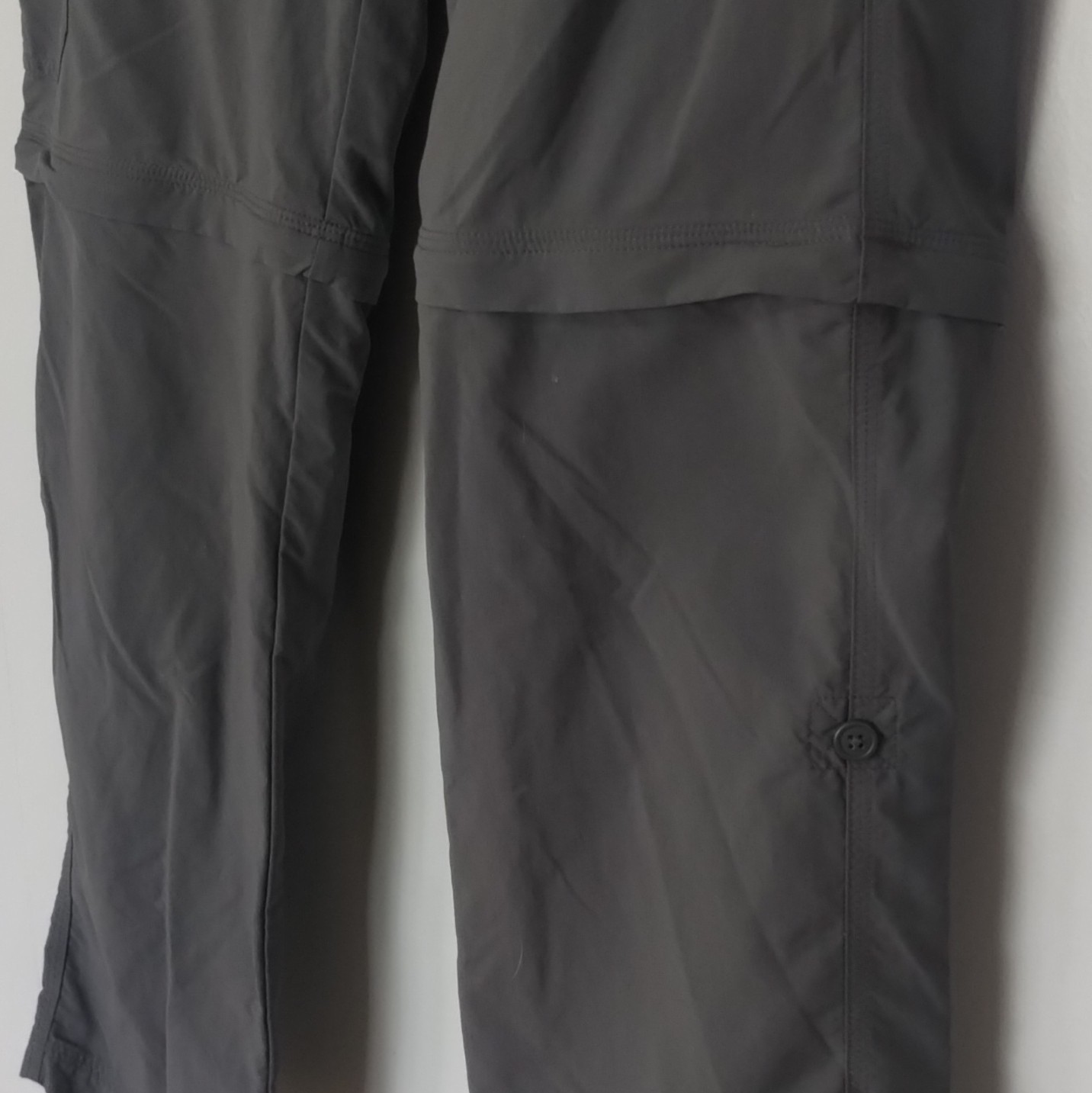 Mountain Hardwear Women’s Gray Cargo Pants Straight Leg Ripstop Nylon 30″