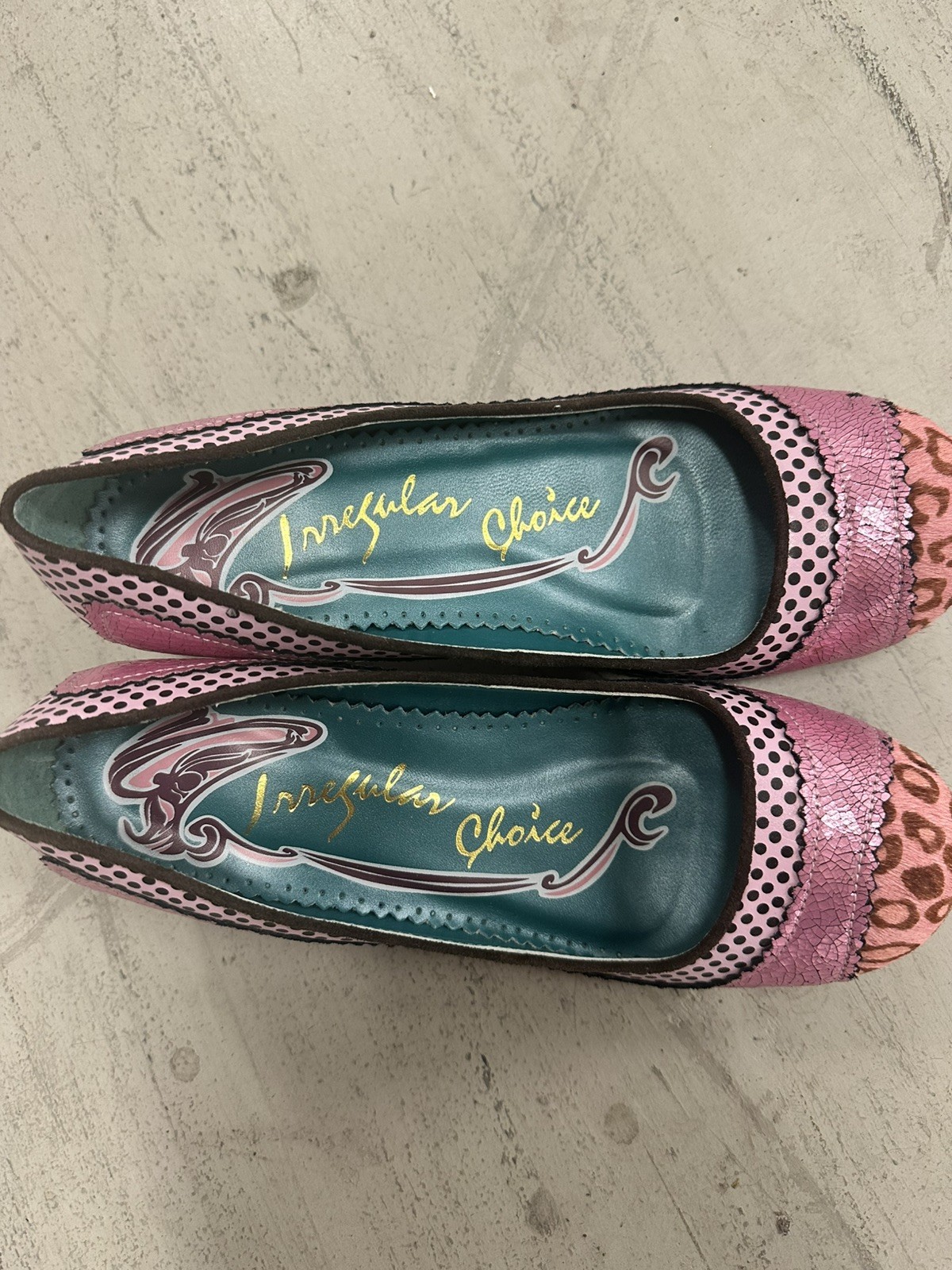 Irregular Choice US6.5 Women’s Leather Almond Toe Kitten Heel Pumps Pink/Black