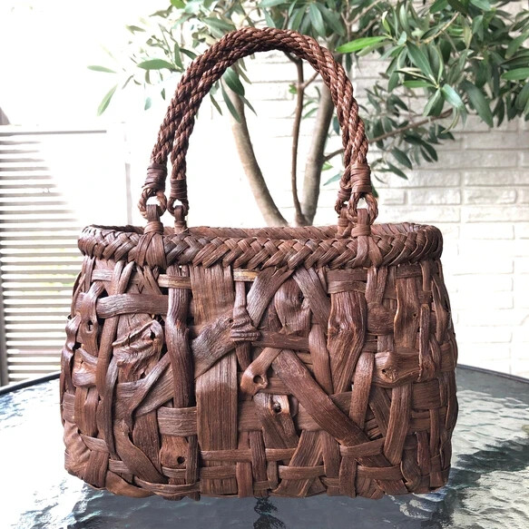 Authentic Wild Basketry Knitted in Japan Precious Wild Grape Vines 8.6″ x 5.9″