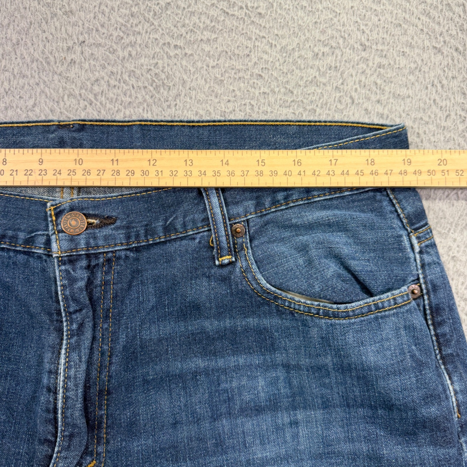 Levis 569 Jeans Mens 36×34 Blue Loose Straight Mid Rise Dark Wash Denim