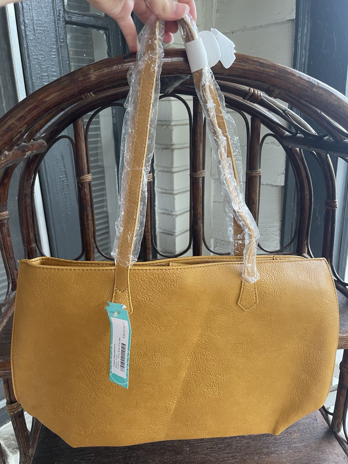 Urban Expressions Large Yellow Pebbled Tote Zip Top, Inner Pockets, Gold HW -NWT