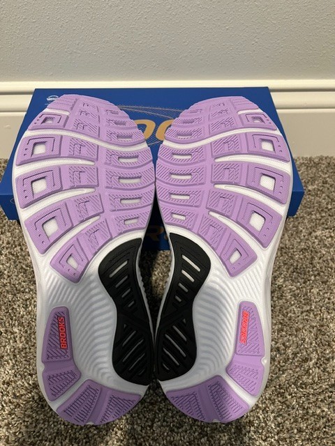 Women’s Size 8 Brooks Ghost 17 Running Shoes New In Box Black/Purple/Coral