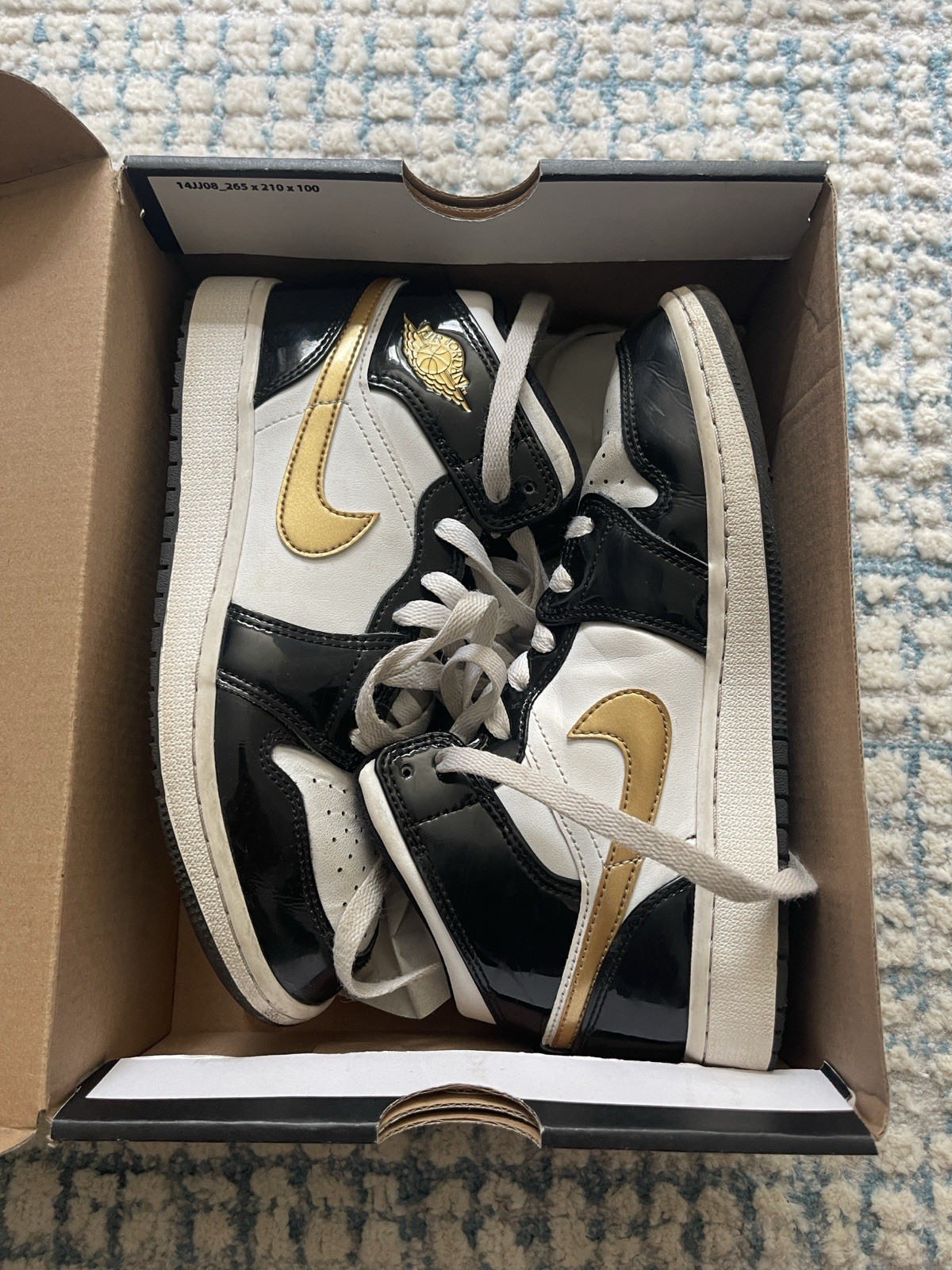 Kids Nike Black White Gold Air Jordan 1 Mid SE size 4.5