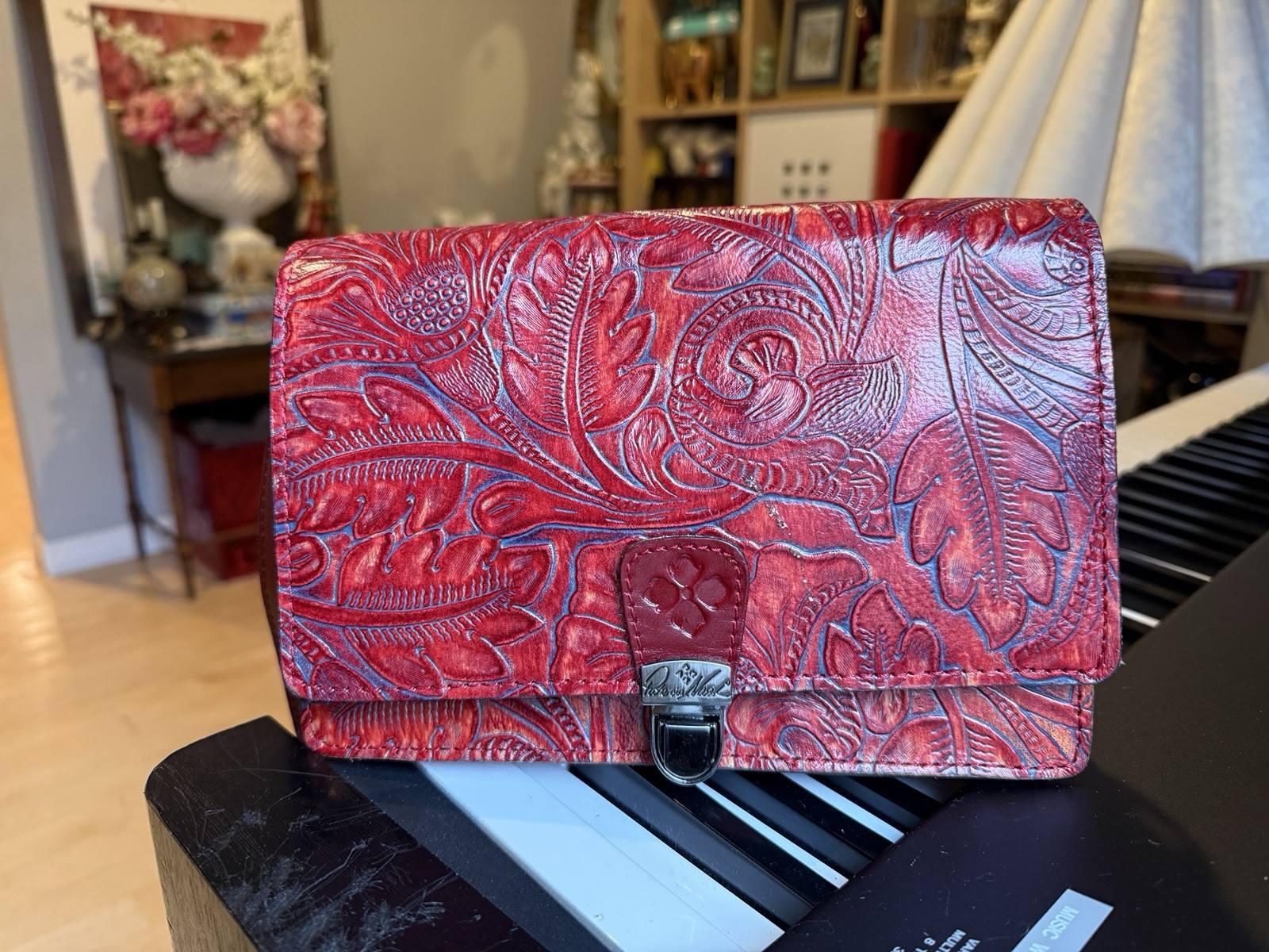PATRICIA NASH LEATHER BURNISHED TOOLED LAURENTINA RED CROSSBODY NWT MSRP $169