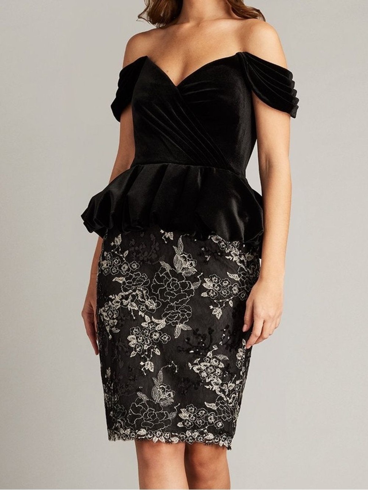 NWT Tadashi Shoji Selah Off Shoulder Velvet Peplum Dress Black Silver 2 Cocktail