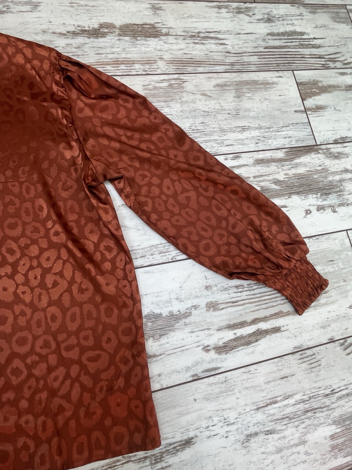 Lyaner NWOT Brown Satin Mock Neck Puff Sleeve Blouse XL Leopard Jacquard