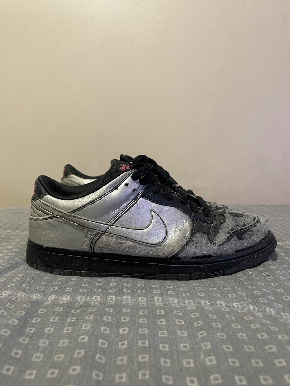Nike Dunk Low 6.0 Black Metallic Silver Mens Size 9 Shoes