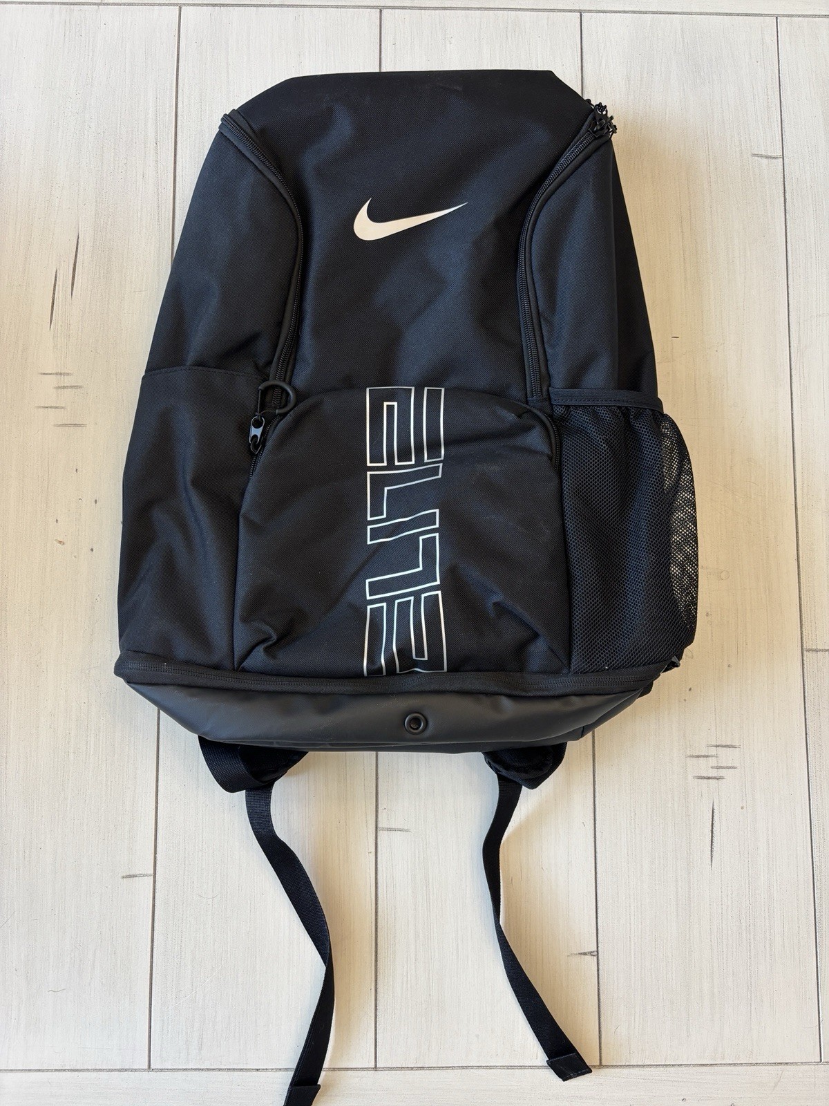 Nike Elite Black Large Backpack Zip Closure Padded Straps Outer Pockets
