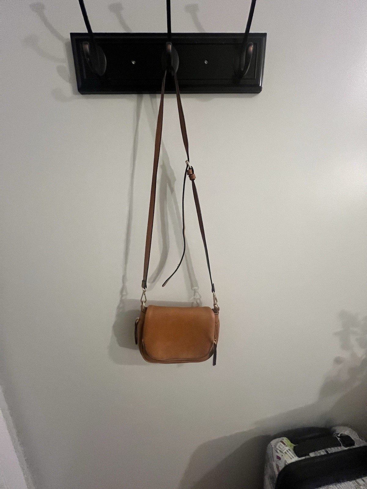 Moda Luxe Women’s Small Brown Chevron Crossbody Gold Zip Adjustable Strap