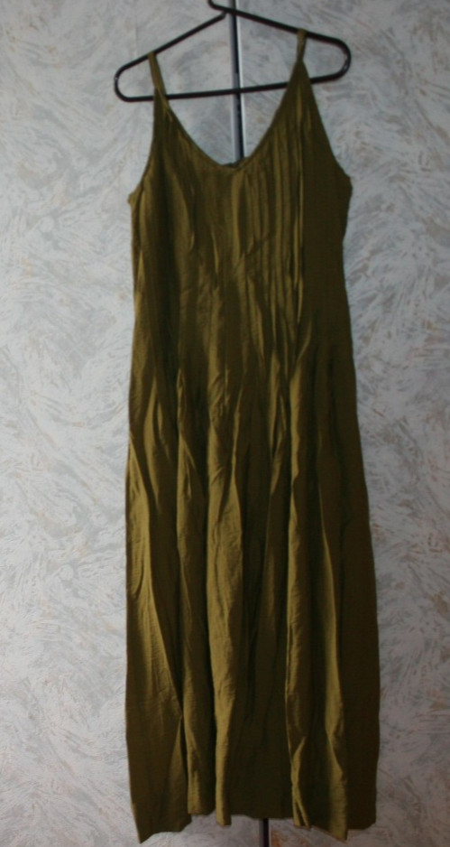 Sexy stretch silky satin maxi dress.Large.Olive.Sleeveless.Straps.Zipper.Pleated