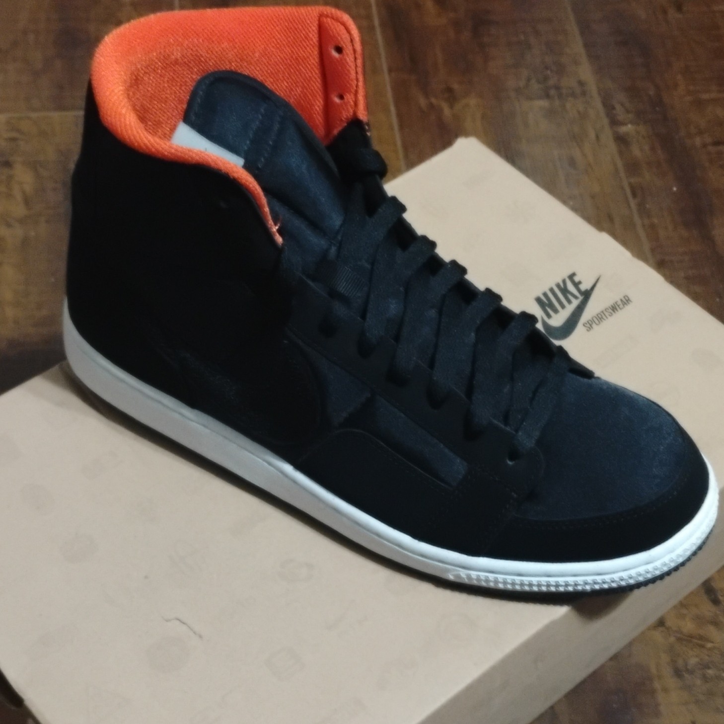 Nike Dynasty 81 High High Top Sneakers Black/Metallic Silver/White 407870-005