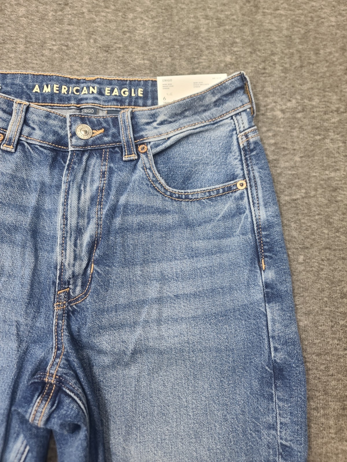 American Eagle Strigid Mom Jeans 6 28W Bright Star High Rise Destructed NWT