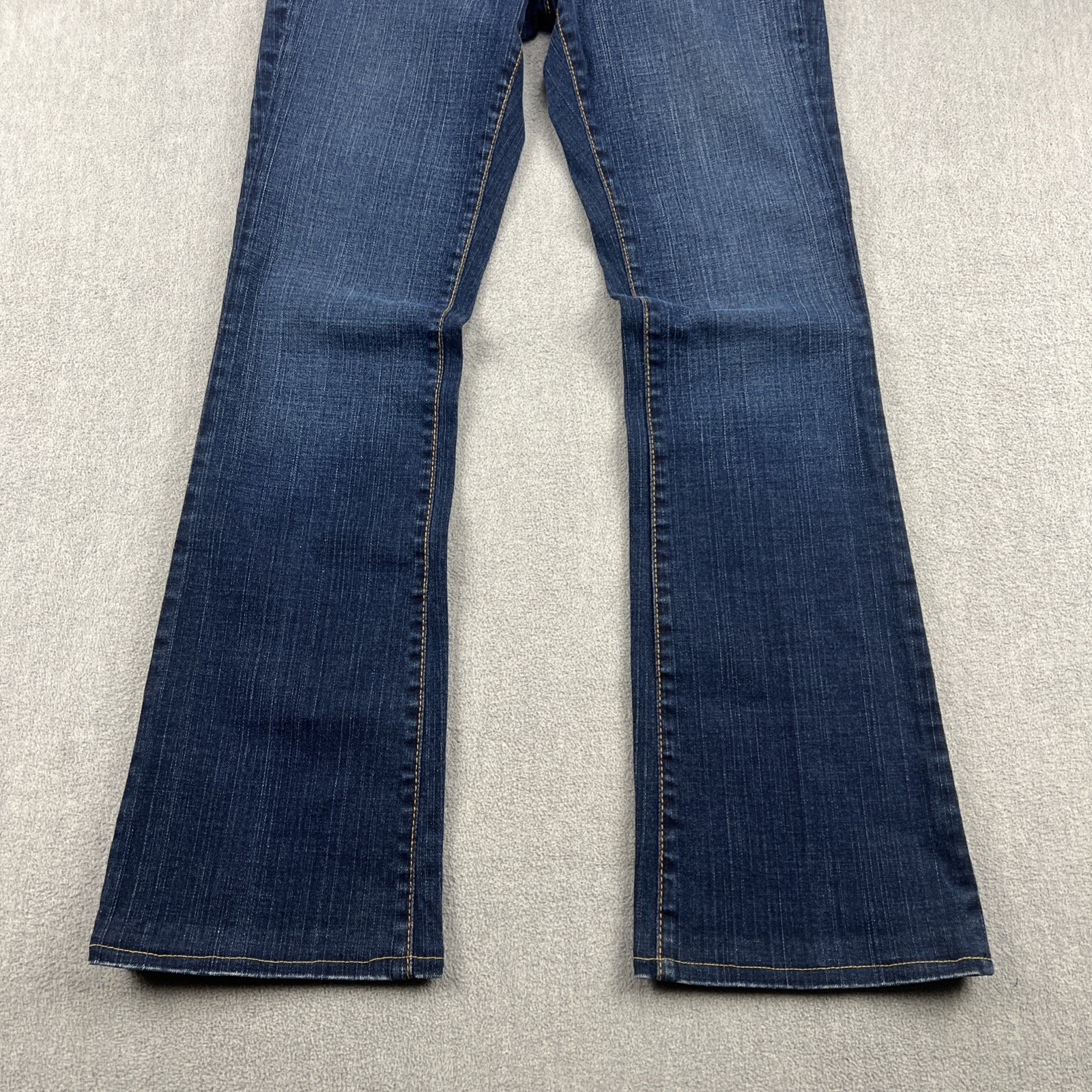 True Religion Becky Jeans Women’s 26 (28×30*) Bootcut Low Rise Flap Pockets USA