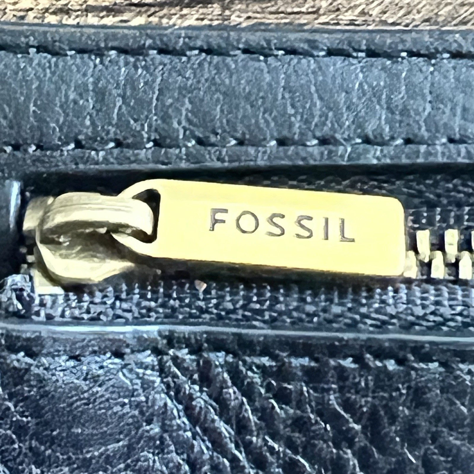 FOSSIL Liza Slim Black Leather Bifold Wallet with Metal Decorative Plate 6.75″