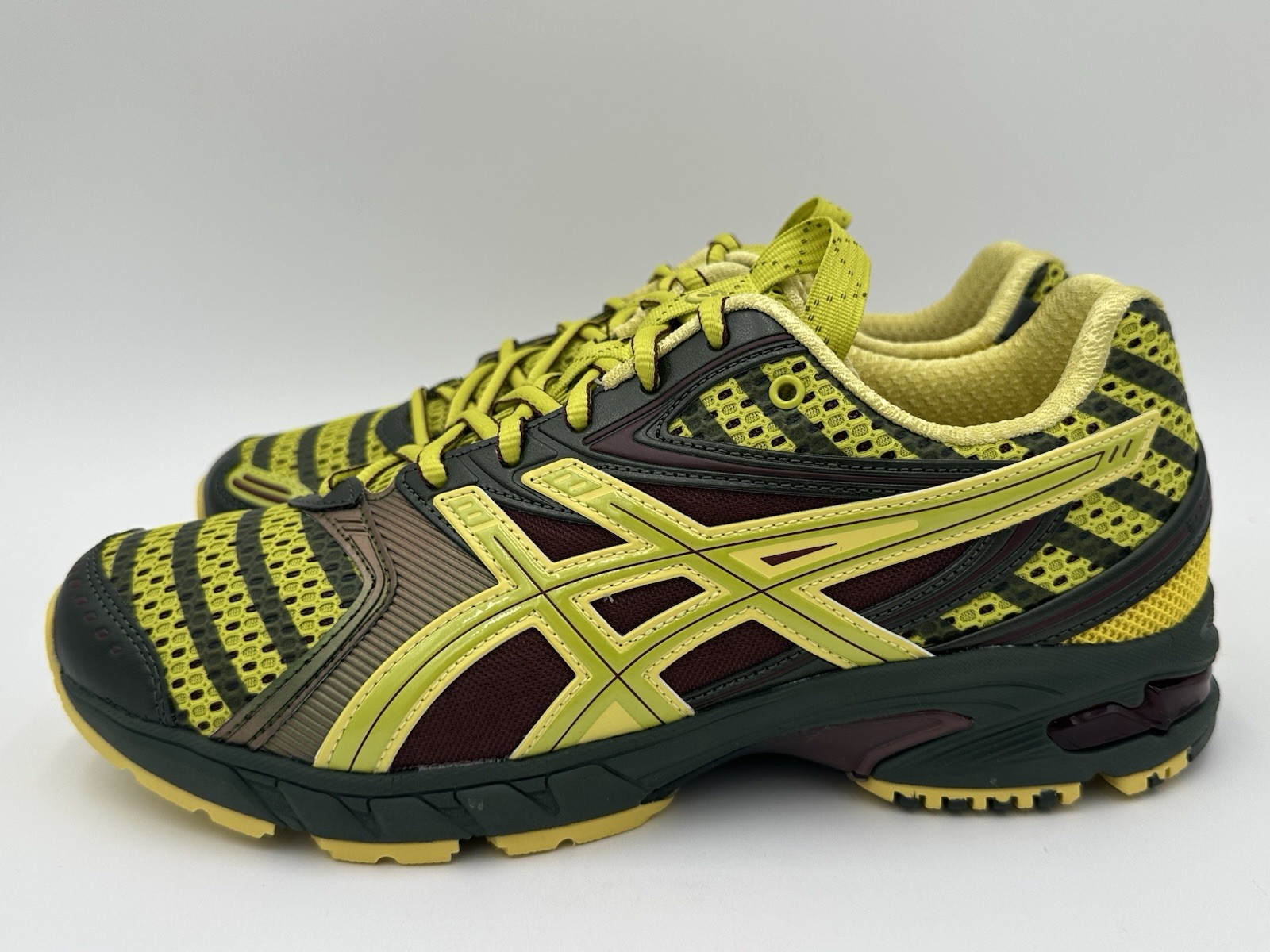 Asics UB9-S Gel-DS Trainer 14 Men’s Size 9 Dark Mustard Truffle 1203A606-750