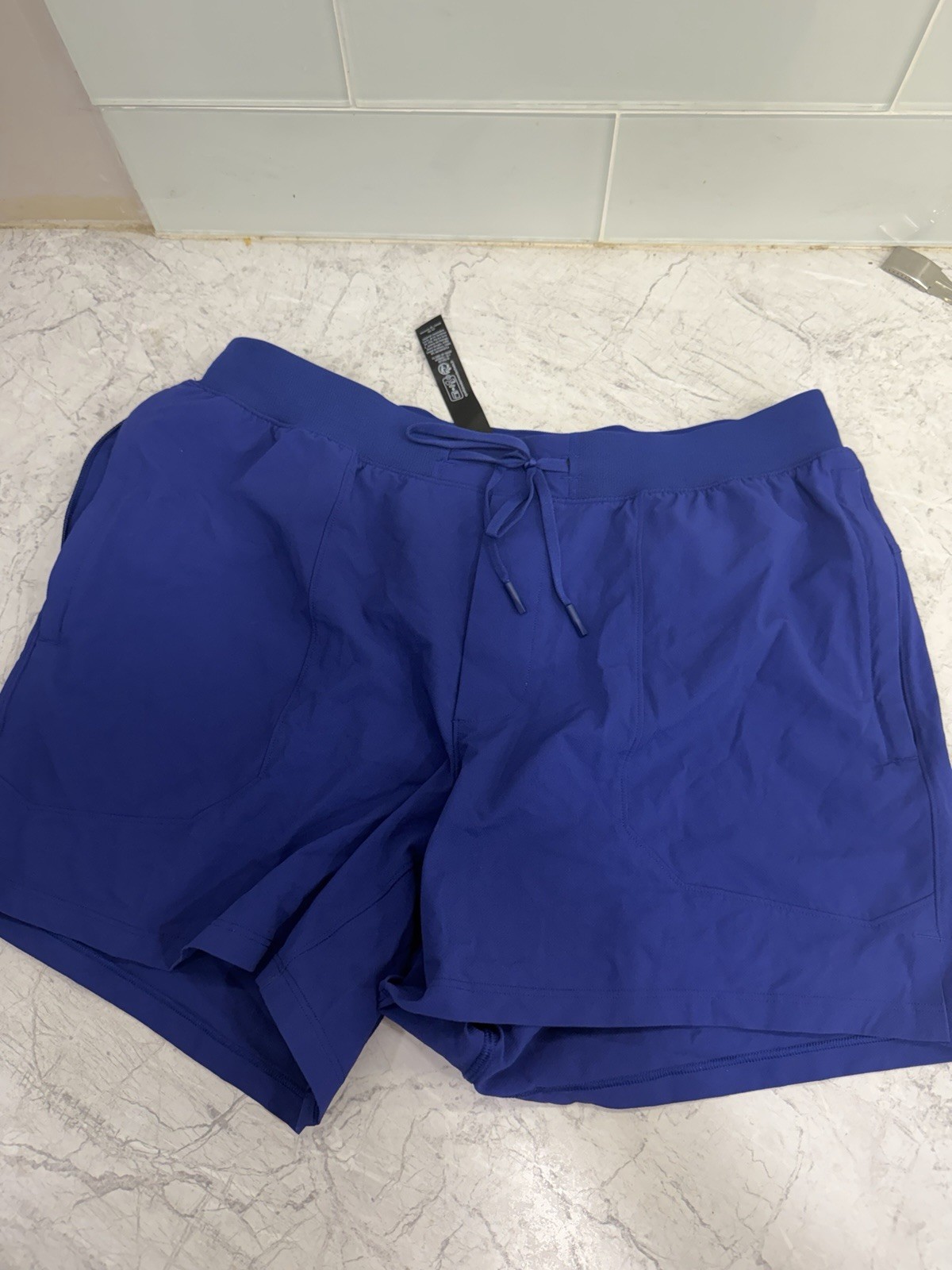 Lululemon Men’s Shorts 5-inch ‘License to Train’ Size Large