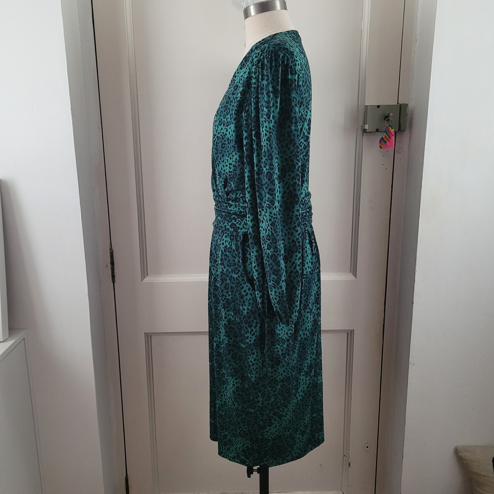 Jolie Moi Green Animal Print Jersey Dress V-neck Knee Length Pockets Size 14 Uk