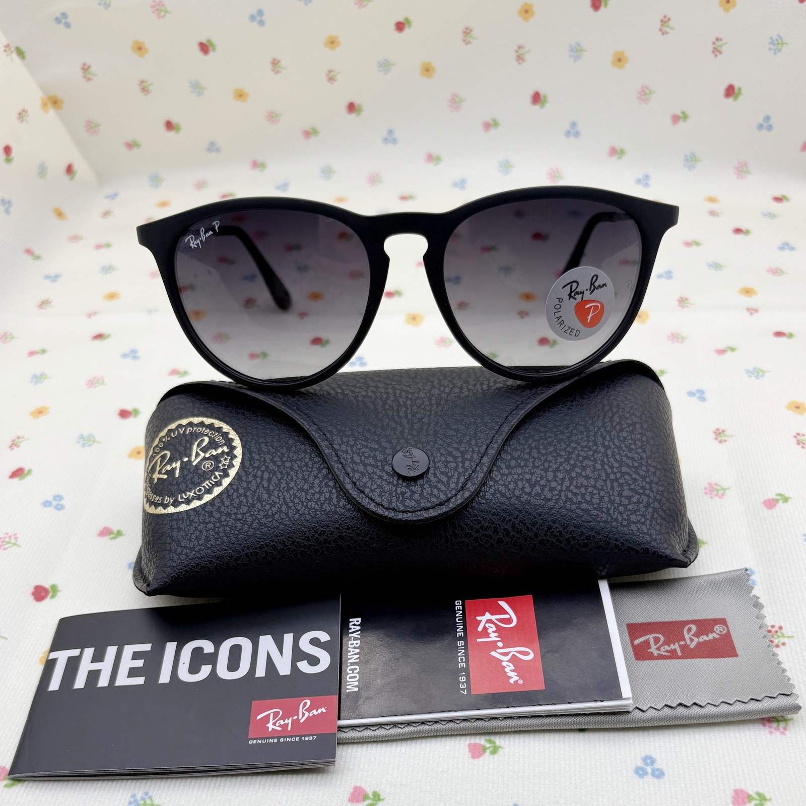 Ray-Ban RB4171 622/T3 54-18 Erika Matte Black Frame Grey Gradient Polarized Lens