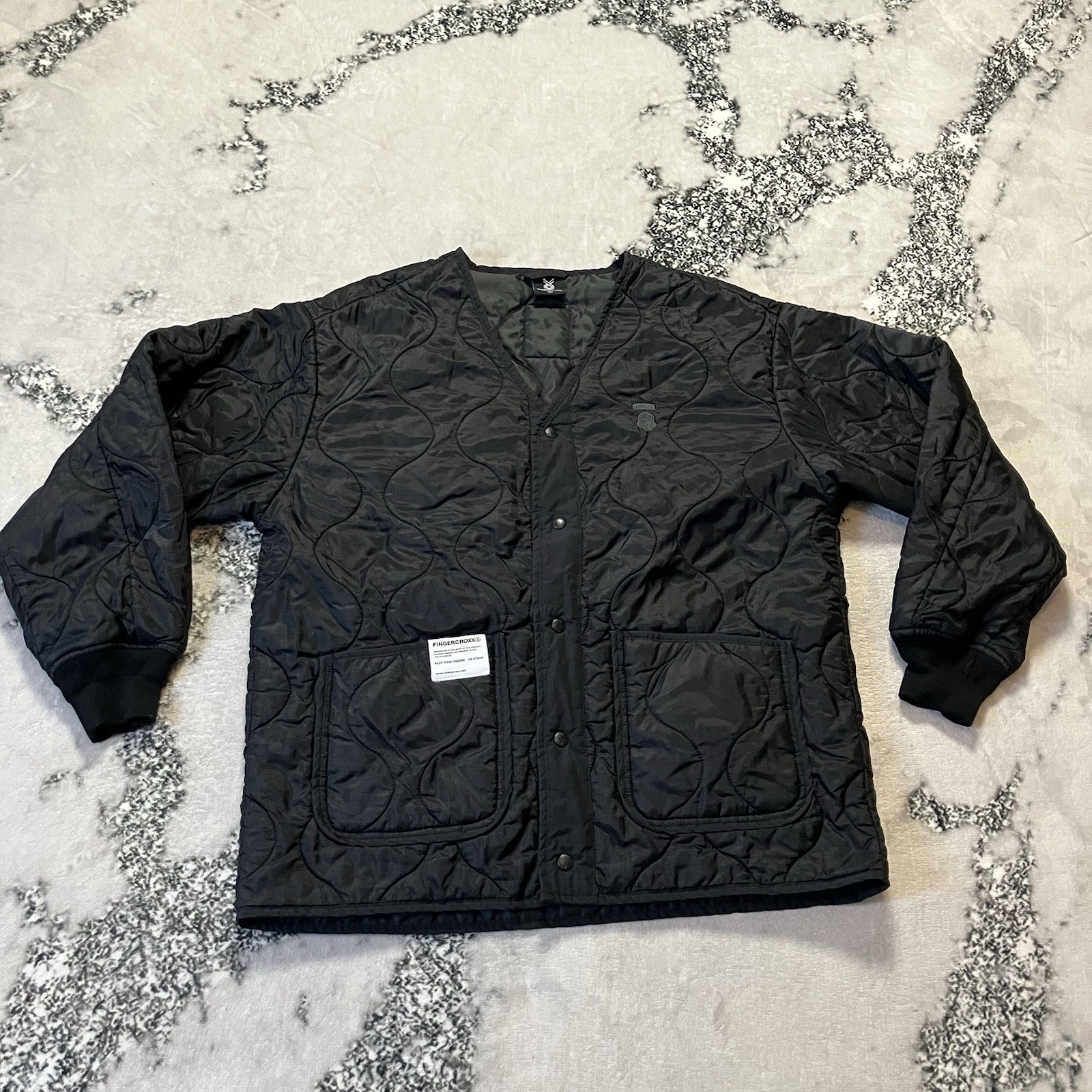 FINGERCROXX Jacket Mens Size Large Black Quilted Military Style Logo Ribbed Cuff