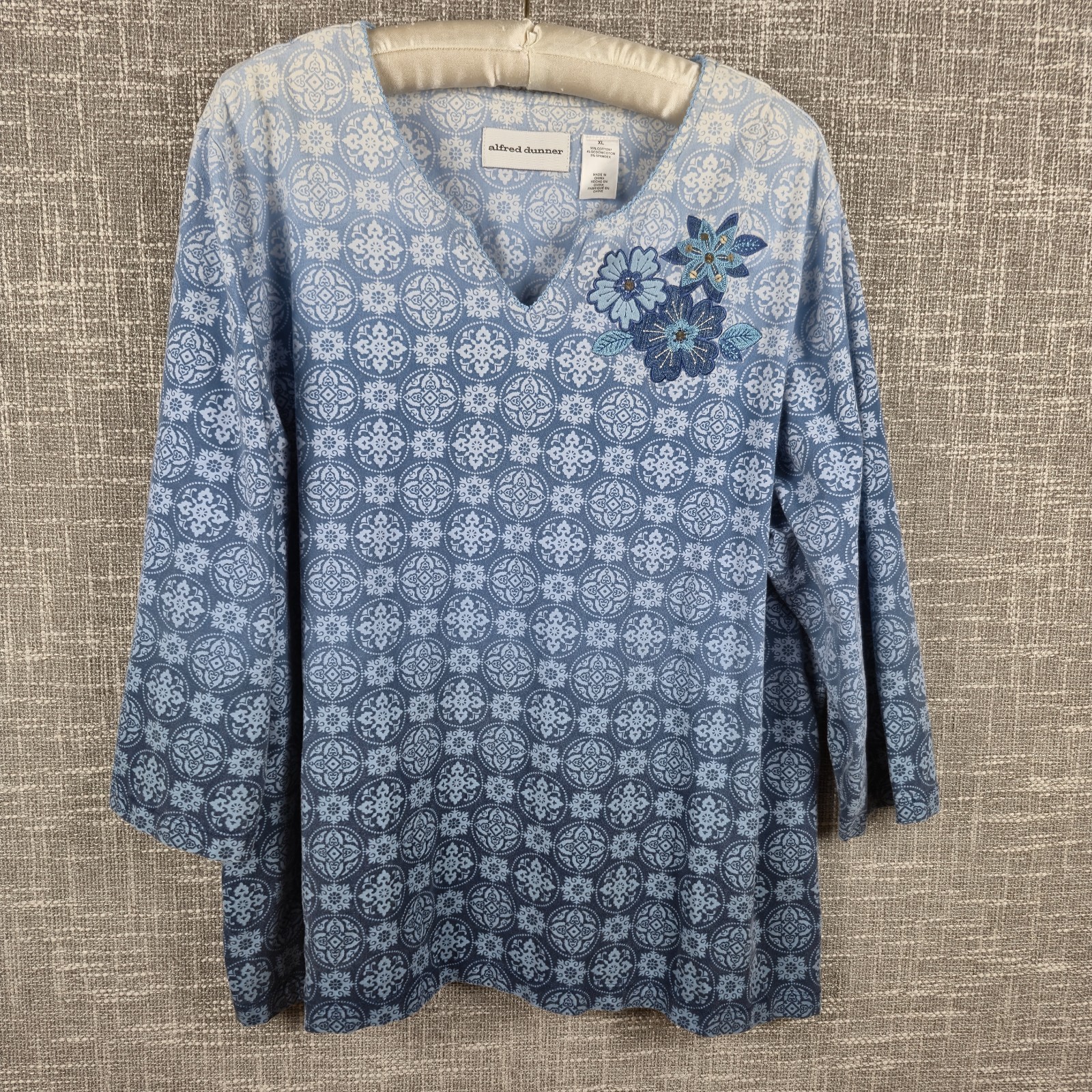 Alfred Dunner Top Women XL Blue 3/4 Sleeve Cotton Spandex Ombre Medallion Blouse
