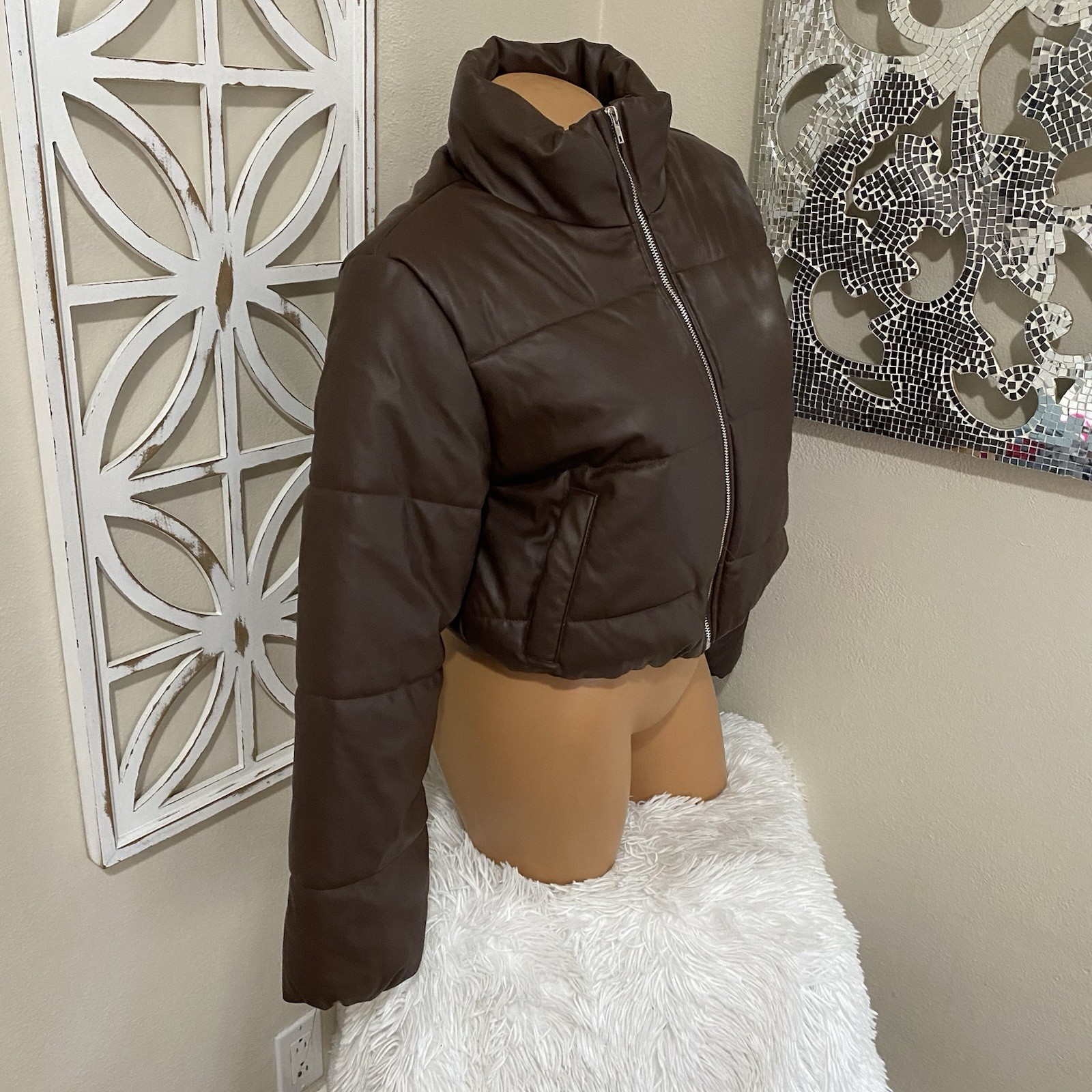 NEW AMBIANCE OUTERWEAR large BROWN PUFFER CROPPED JACKET WITH POCKETS