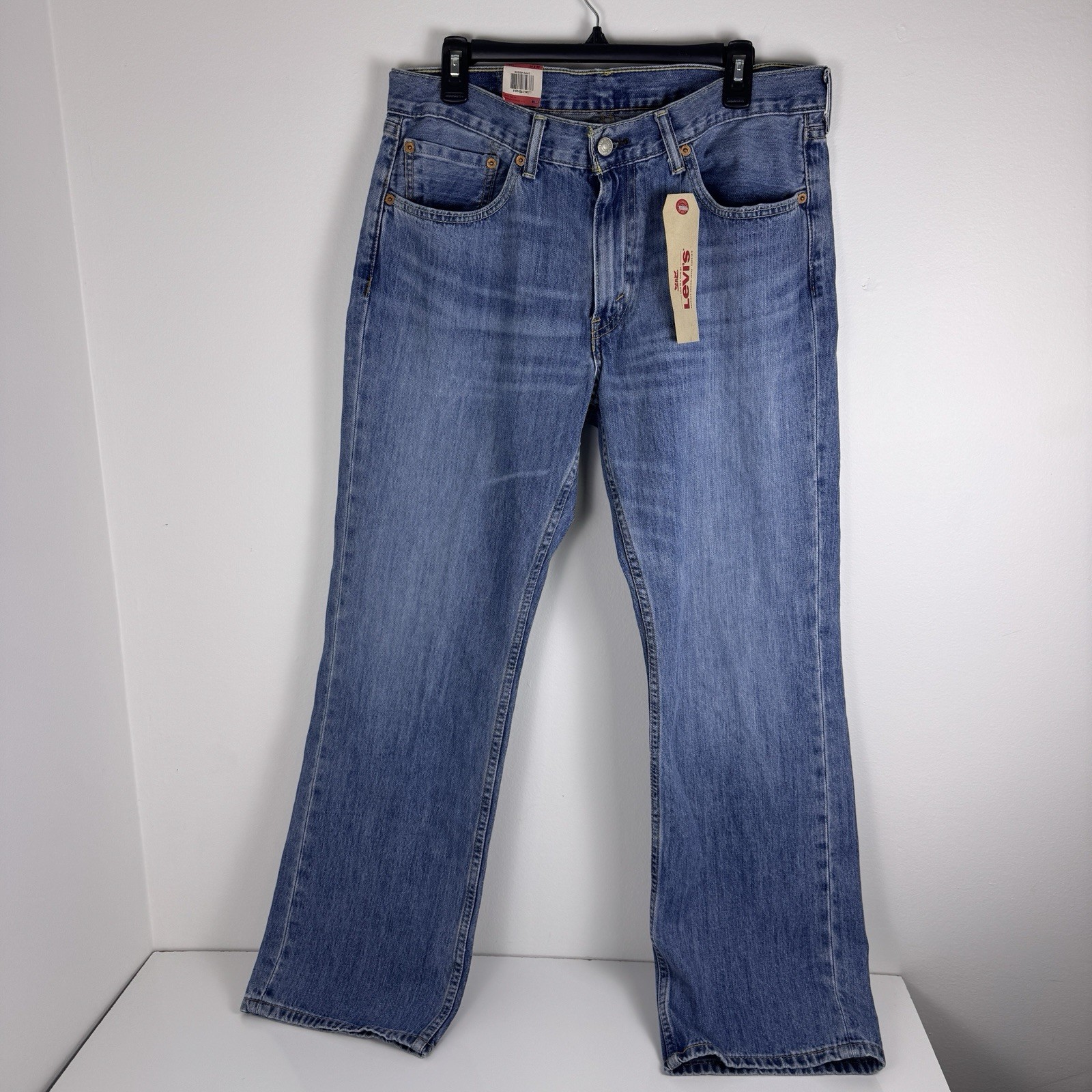 Levi’s 559 NWT Men’s Relaxed Straight Leg Stretch Denim Jeans 34X30 Medium Wash