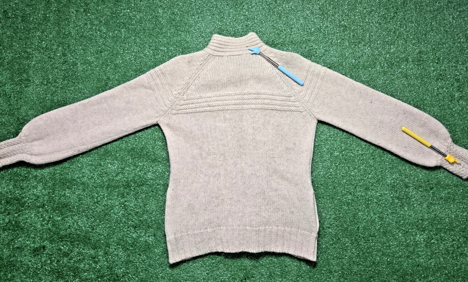 Eddie Bauer Vintage 100% Wool Cardigan Sweater – Beige – Women’s Medium