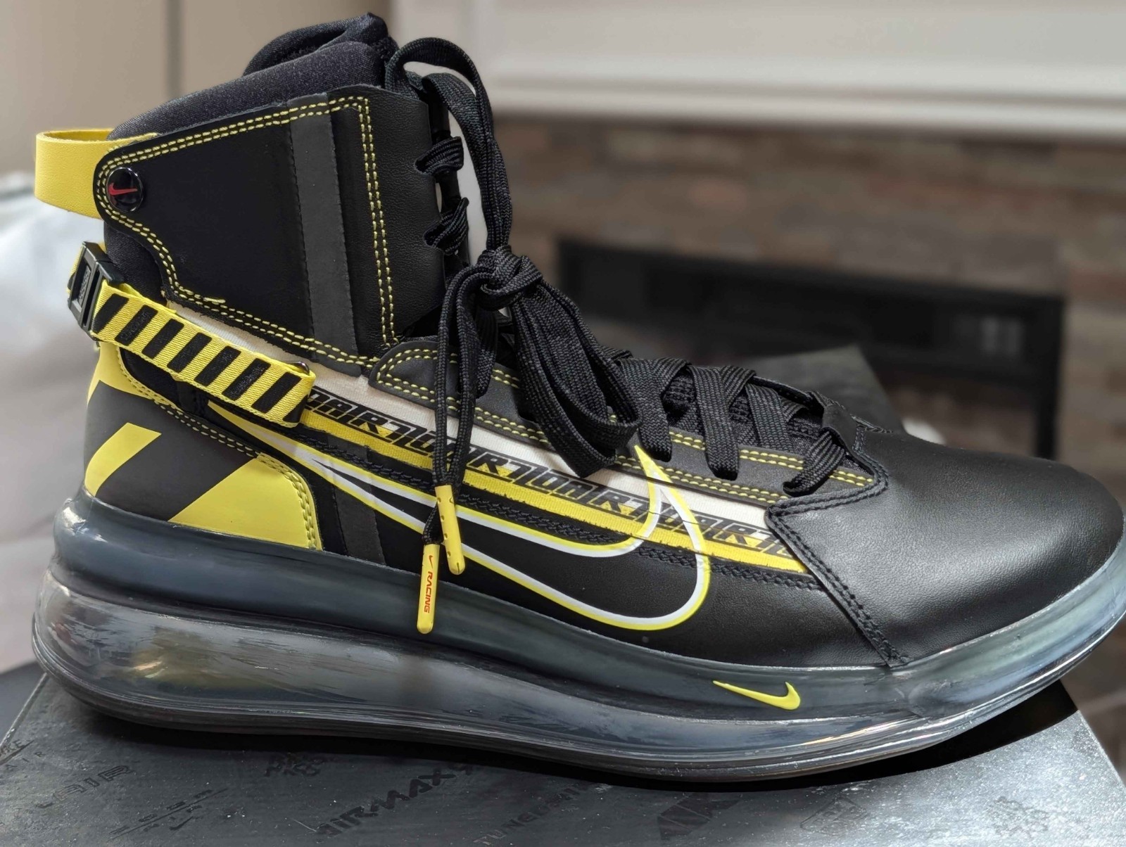 Size 10 – Nike Air Max 720 Saturn QS All Star – Motorsport BV7786-001