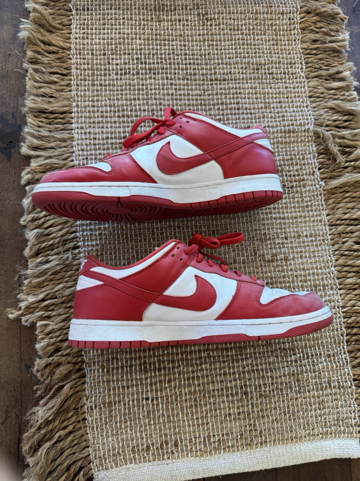Nike Men’s Red/White Colorblock Low Top Lace-Up Leather Sneakers Rubber Sole