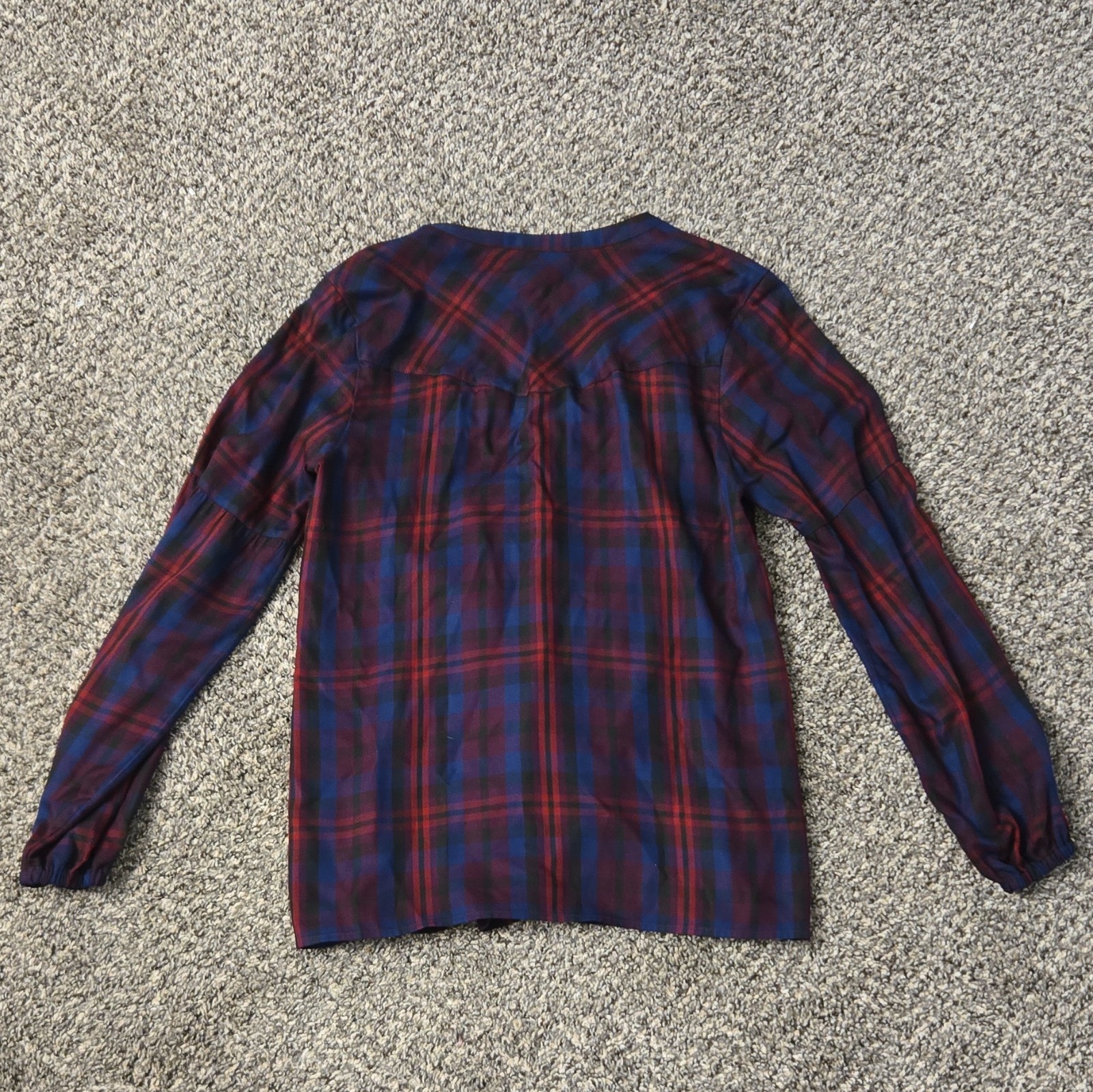 CAbi Plaid Burgundy Blue V-Neck Button Front Blouse Women’s S Long Sleeve