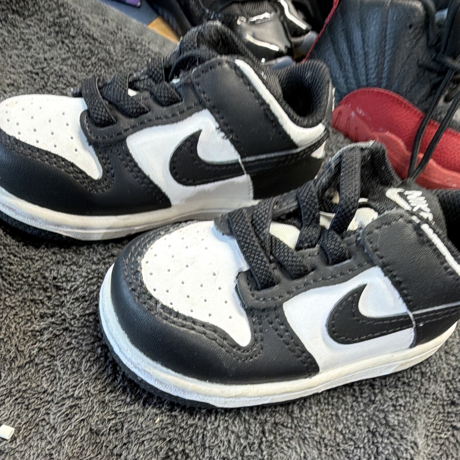 Nike Nike Dunk Low Unisex Kids Black/White Leather Low Top Sneaker 6C CW1589-100