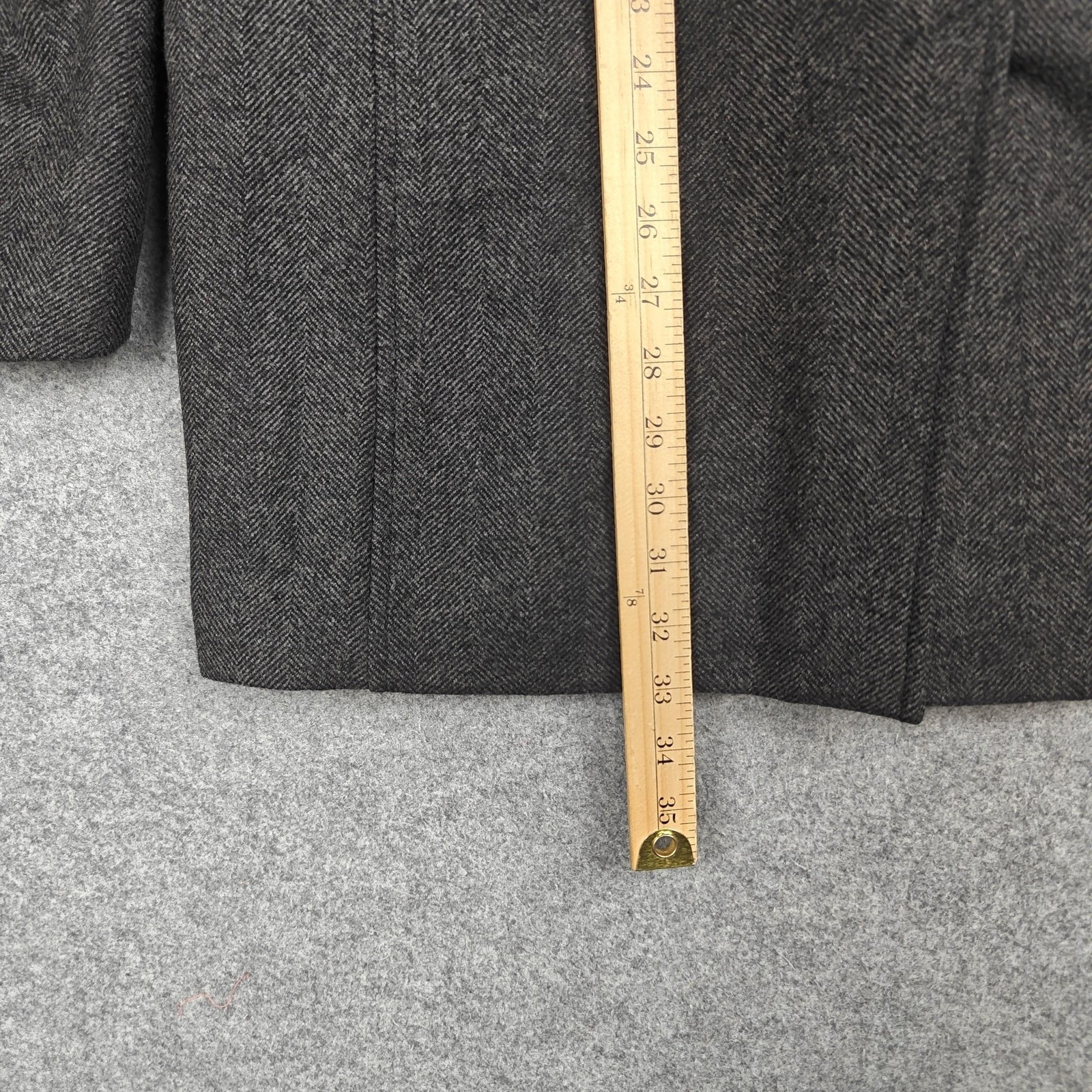Corneliani ID Coat Mens 54R Gray Jacket Blazer Virgin Wool Herringbone Italy