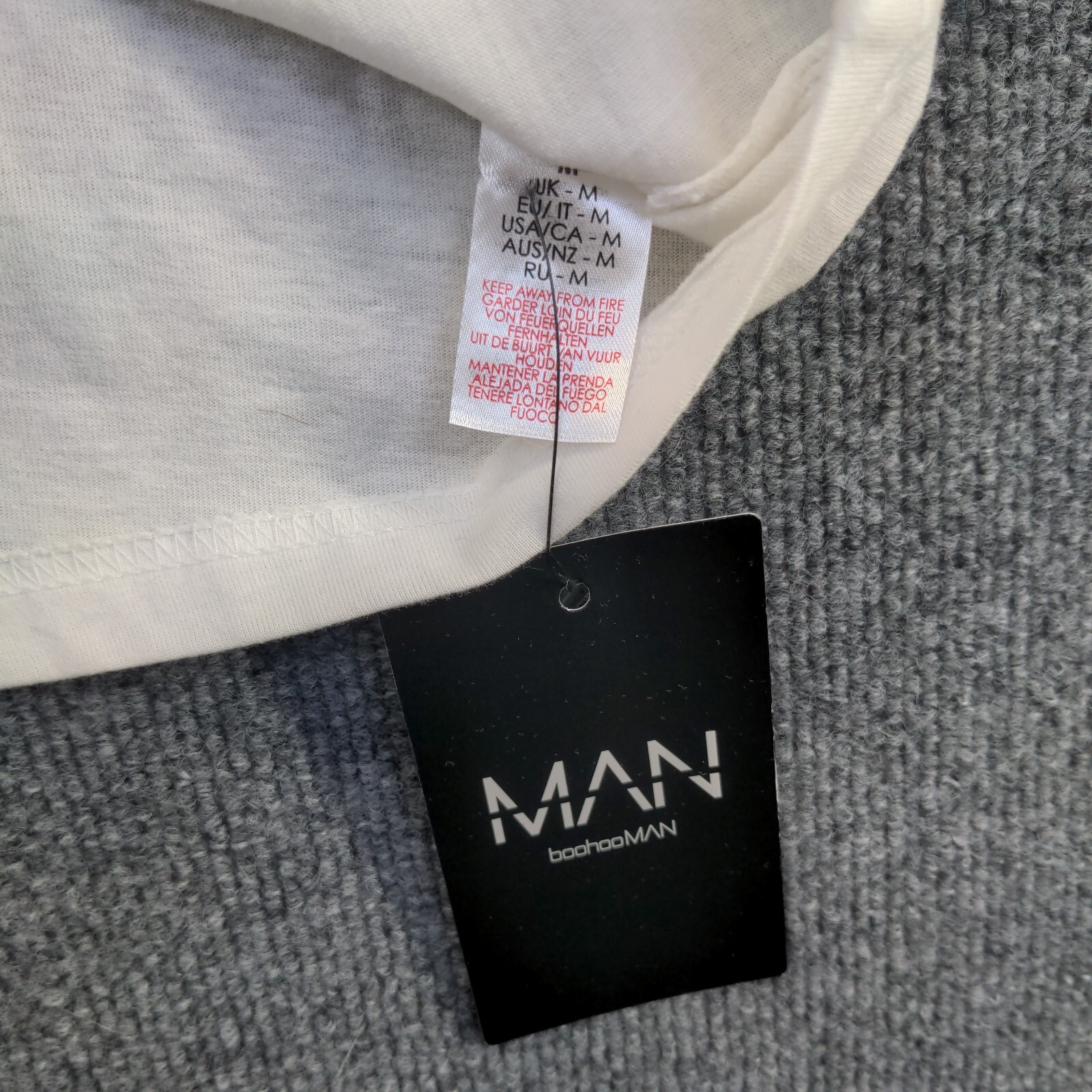 MAN BoohooMAN Worldwide Dragon Graphic T-Shirt White Medium Short Sleeve W/Tags