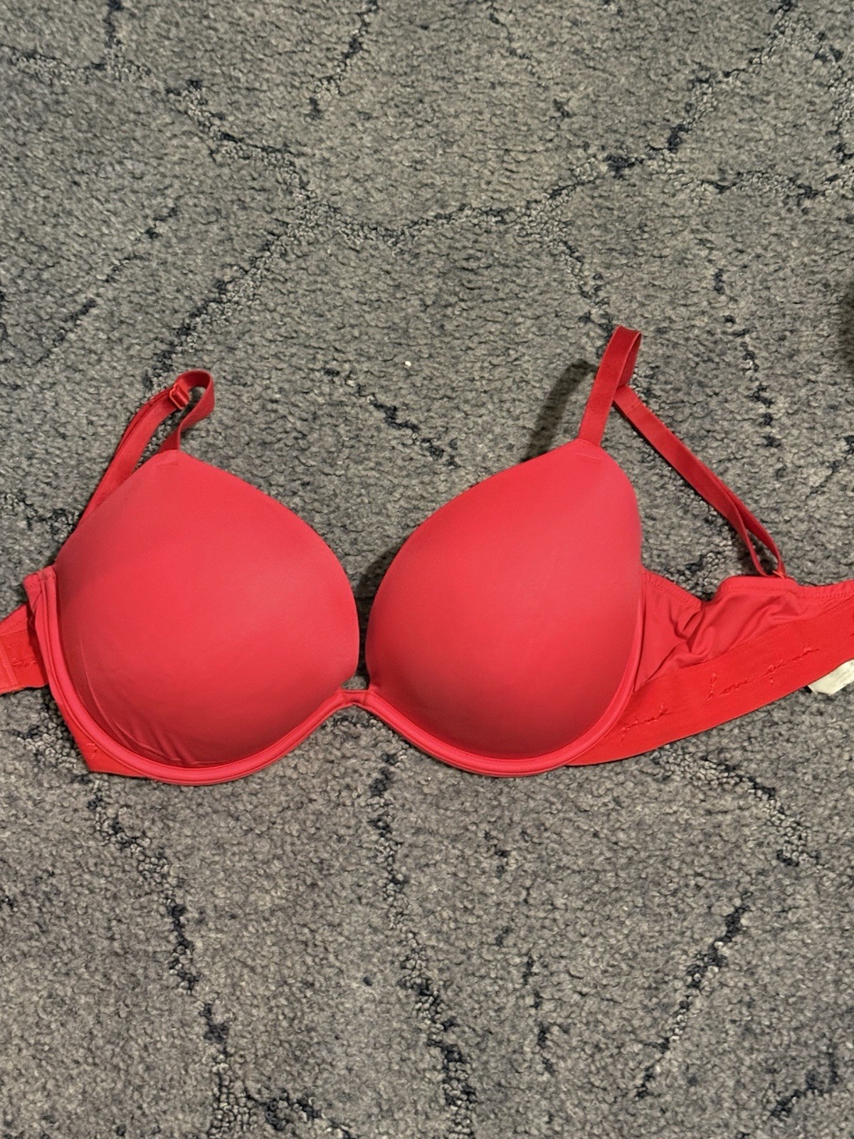 Victoria Secret Wear Everywhere Super Push Up Bra Size 36DD