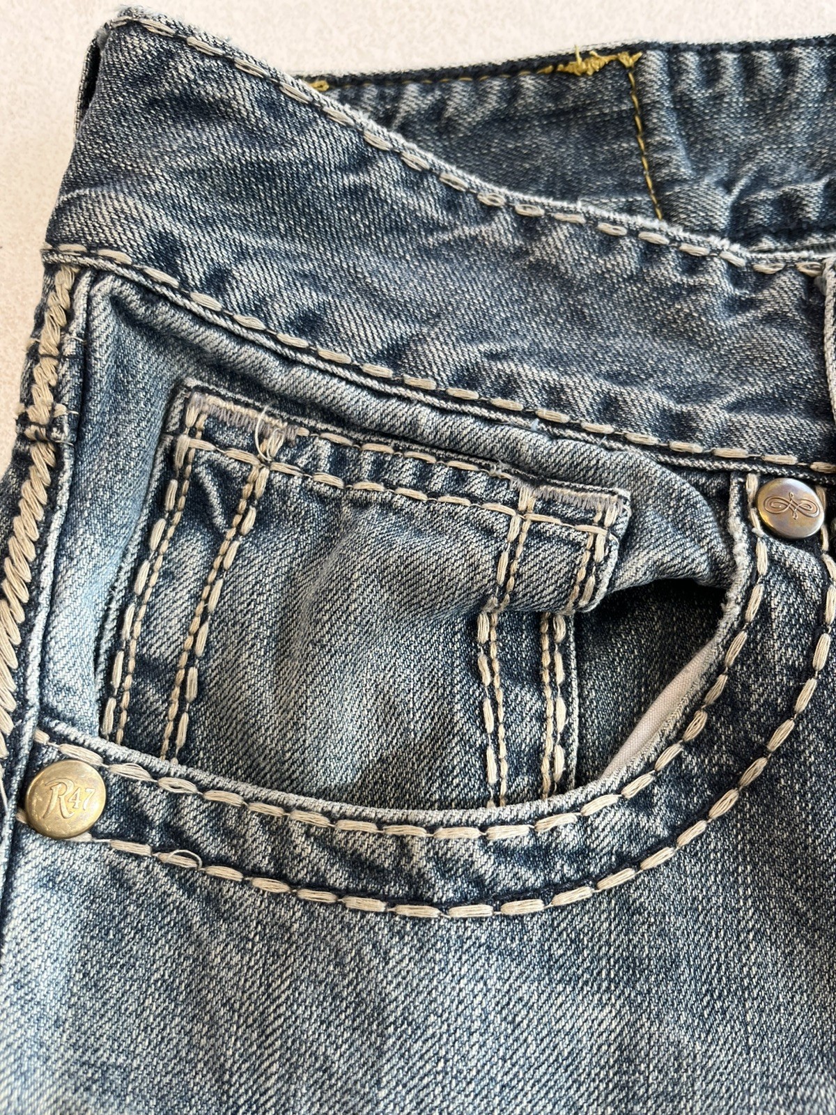 Wrangler Rock 47 Jeans Men’s Relaxed Boot Cut Thick Stitch Denim Size 32×36