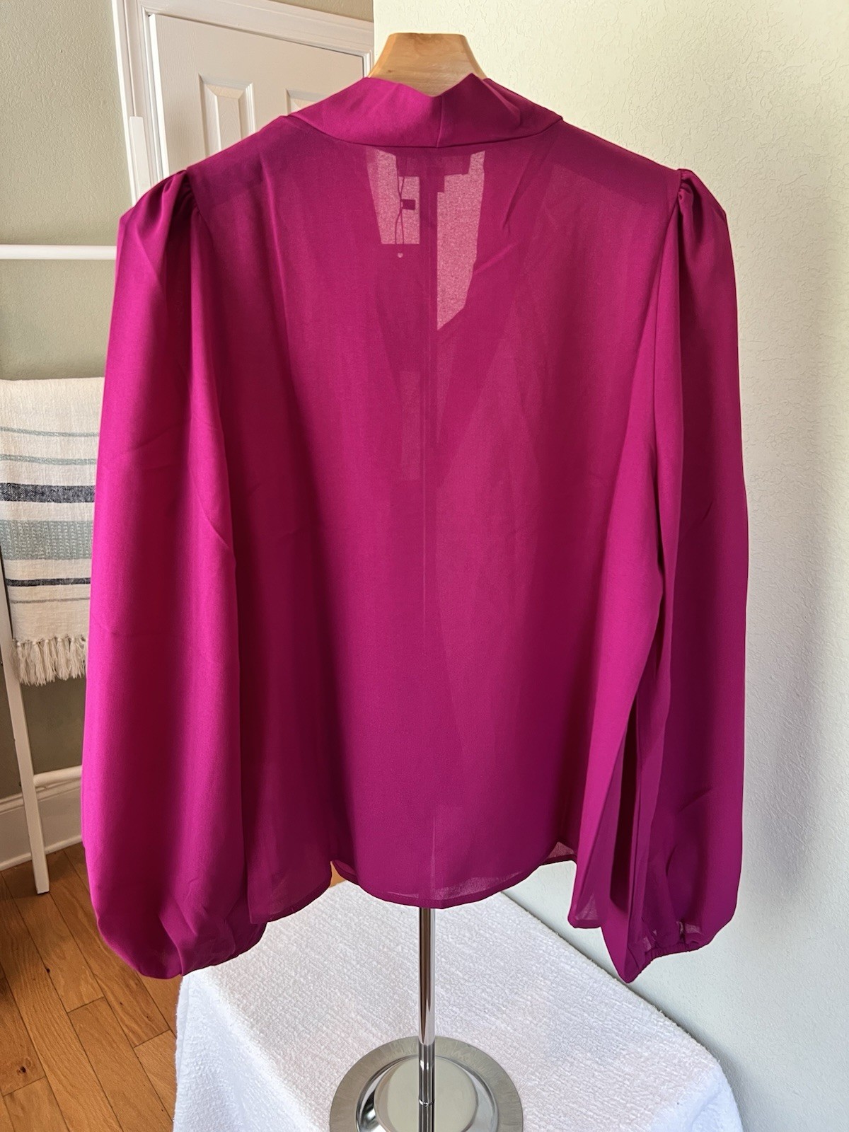 TulipB Women’s Pink Sheer Chiffon Tie-Neck V-Neck Puff Sleeve Blouse M