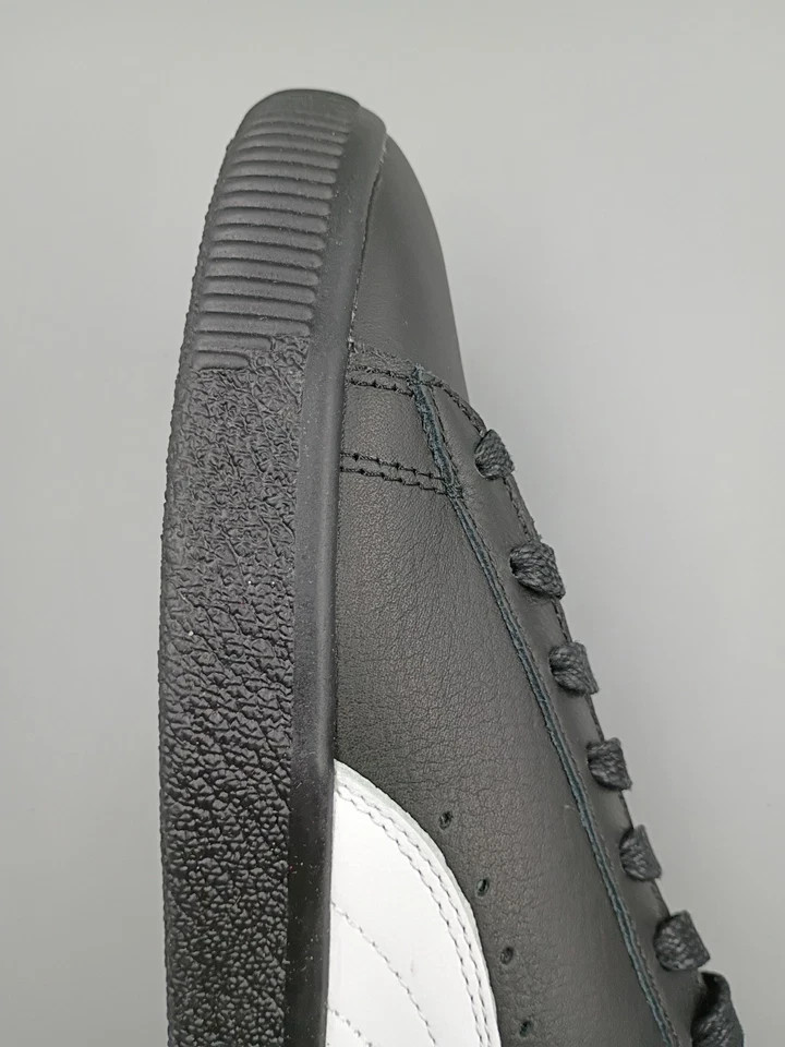 Puma Clyde Core Leather Foil Black/White Low Shoes Sneakers 364669-04 Men’s New