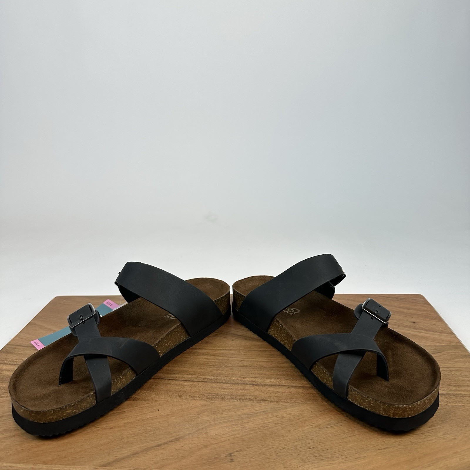 New NIB Womens Mountain Sole Black Leather Sandals Shoes Size 6