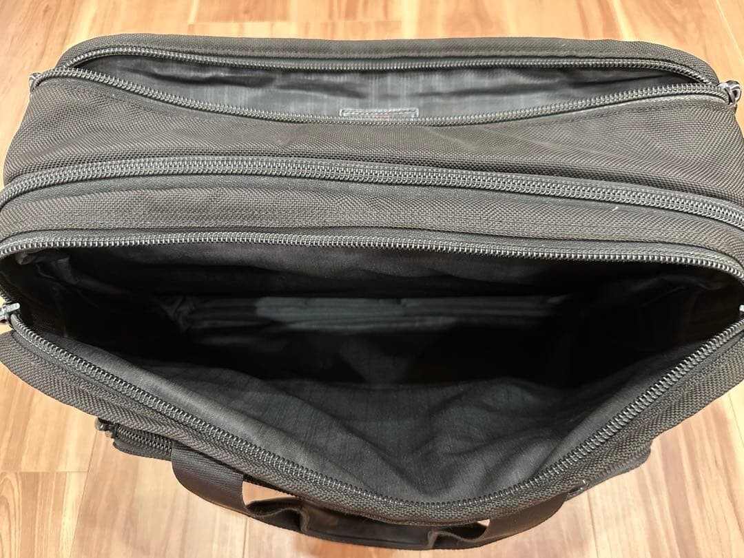 TUMI 26160DH Black Ballistic Nylon Expandable 2Way Business Briefcase Laptop Bag