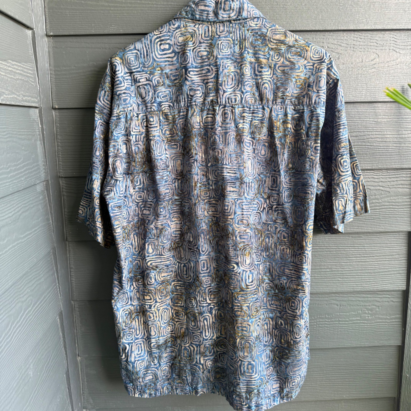 Johari West 100% Cotton Batik Shirt Mens XL Blue Geometric Hawaiian Button Up