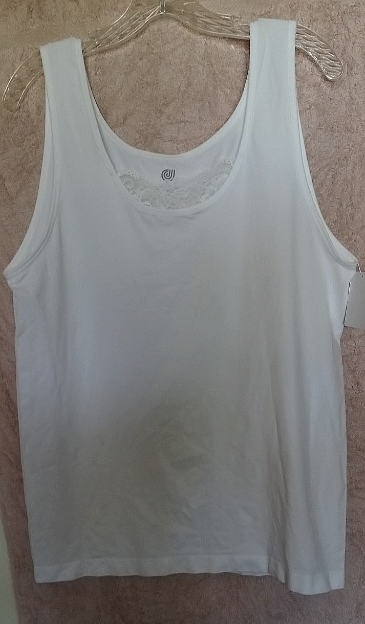 Jilla 92% nylon, 8% spandex solid white scoop neck tank top 3X