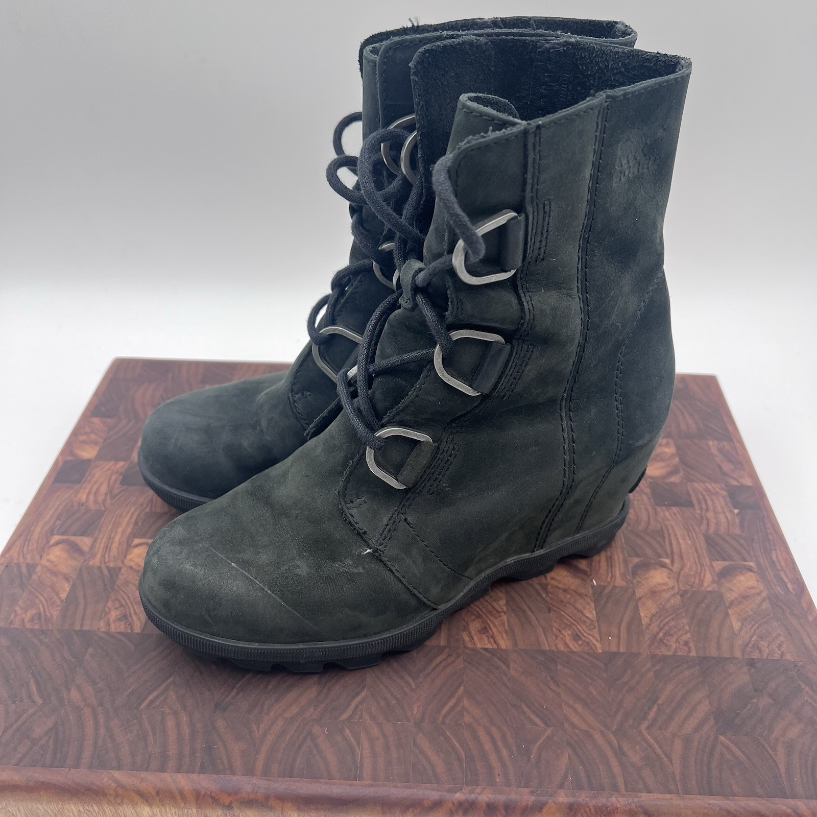 Sorel Women Joan of Arctic Wedge Waterproof Suede Boots Size 6.5 Olive Lace Up